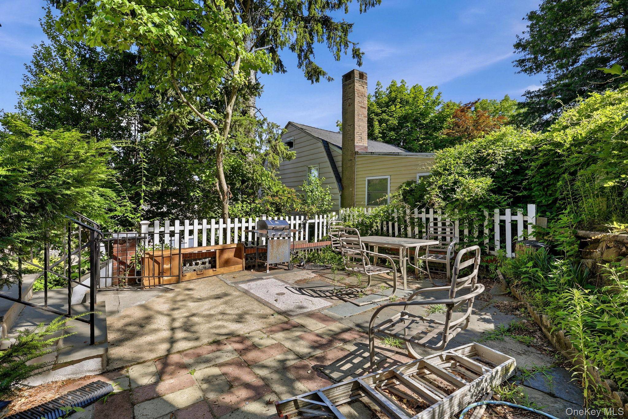 21 New AVE, Yonkers, NY 10704