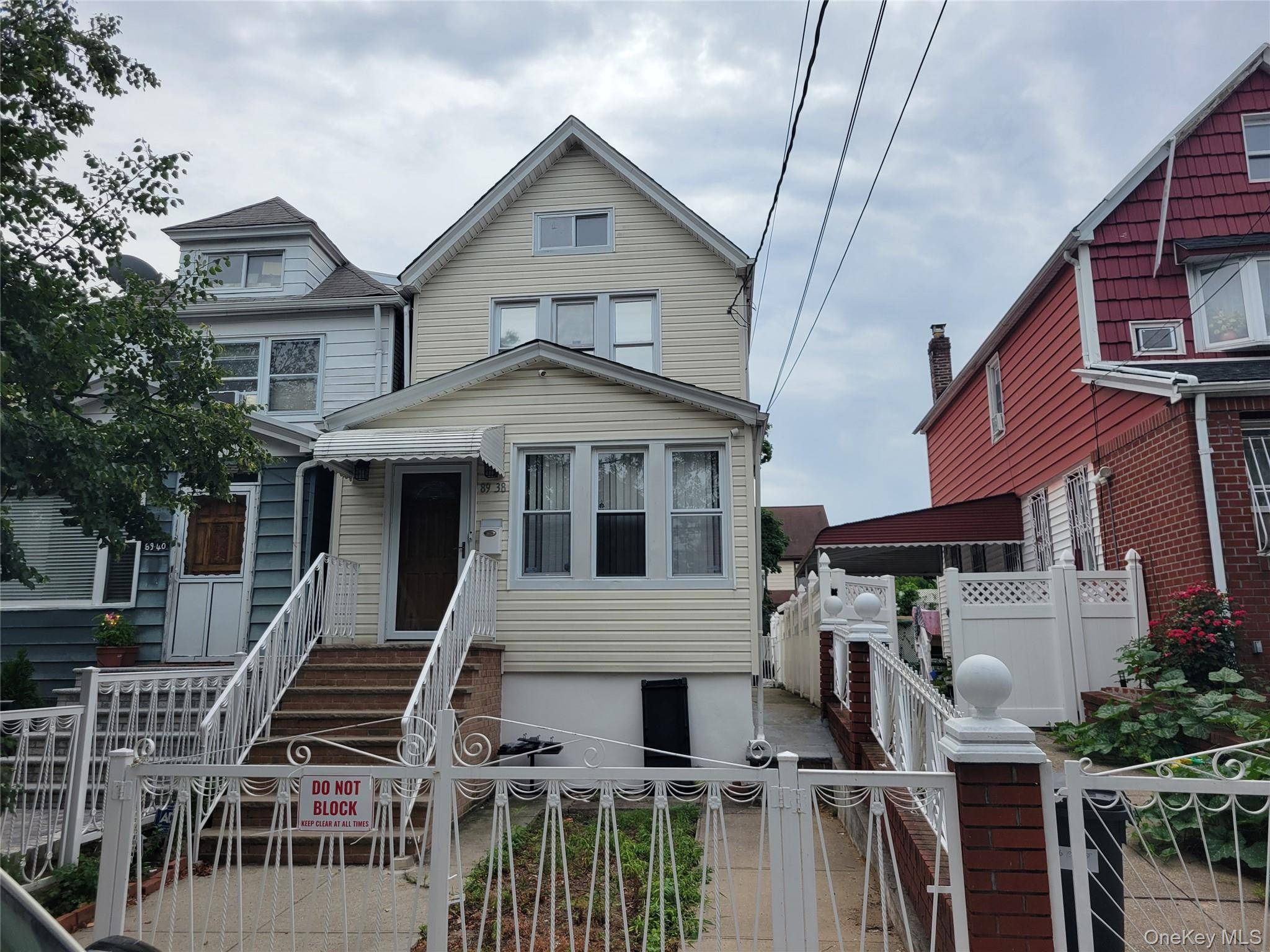 89-38 199th ST, Hollis, NY 11423