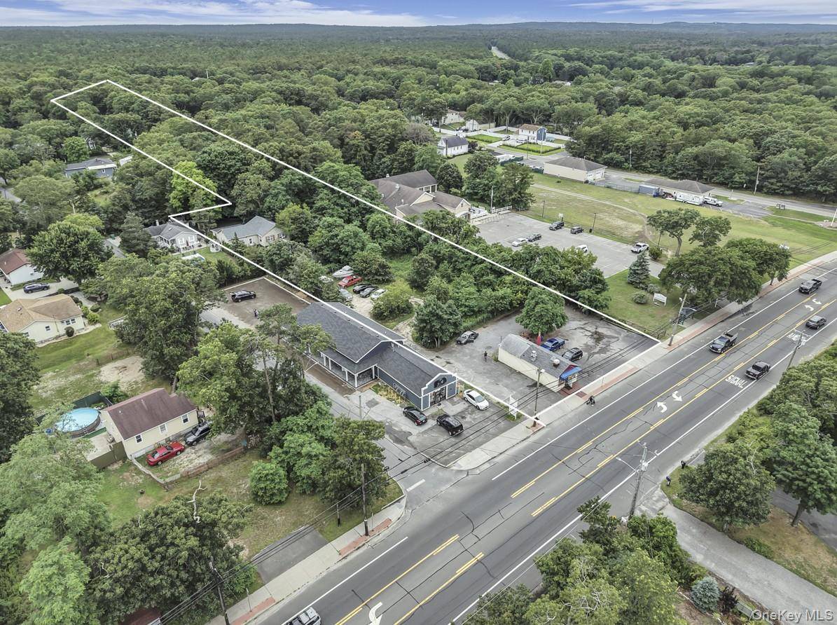 669 Flanders RD, Flanders, NY 11901
