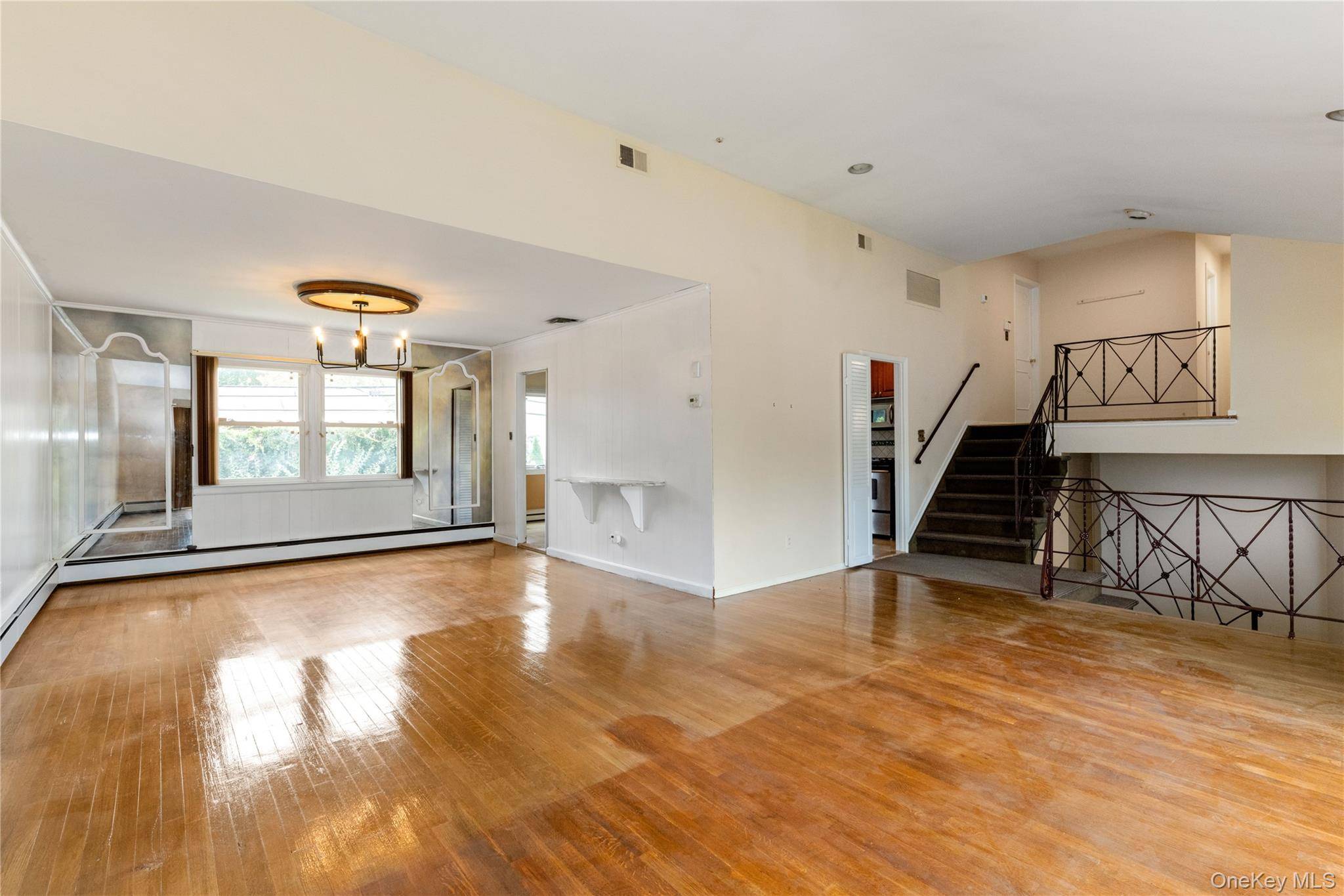 797 Caldwell AVE, North Woodmere, NY 11581