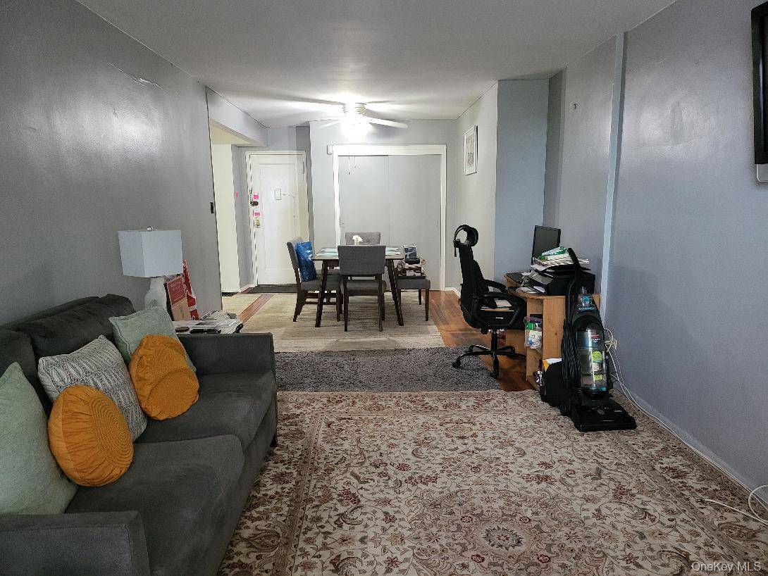 87-56 Francis Lewis BLVD #A62, Queens Village, NY 11427