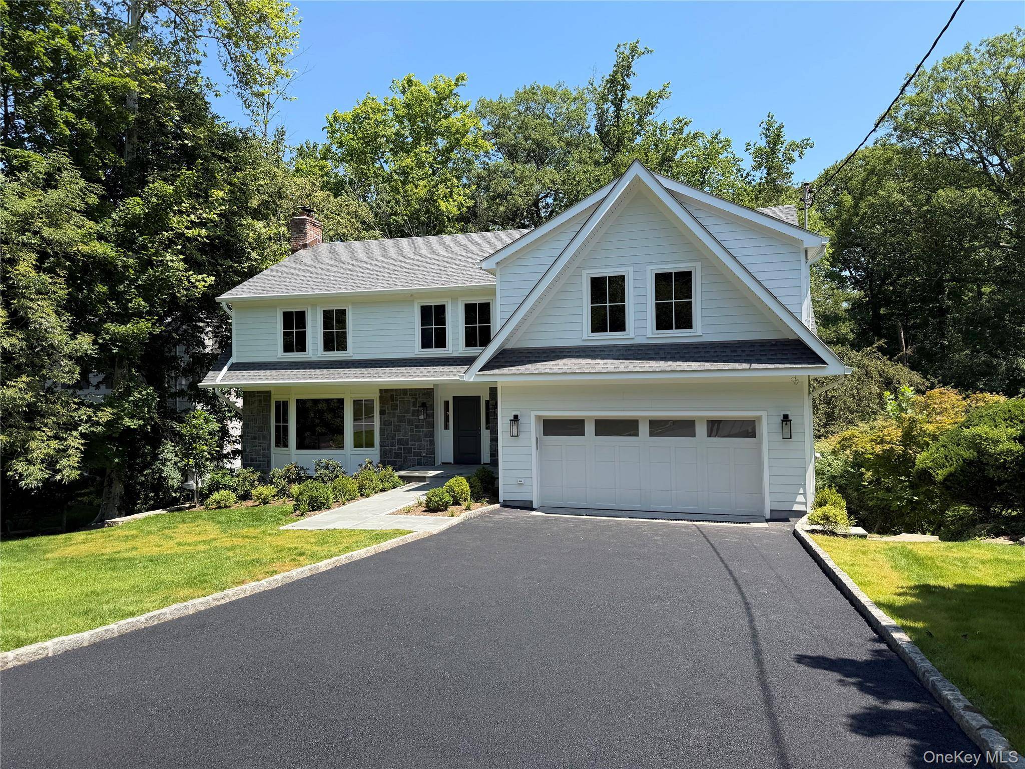 19 Black Birch LN, Scarsdale, NY 10583