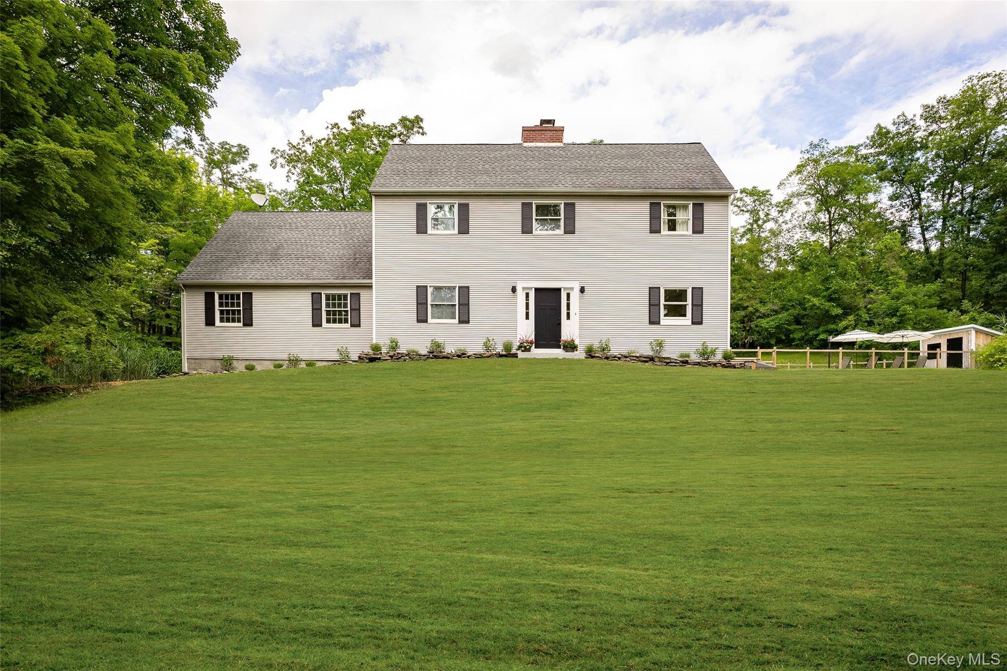4 Cove RD, Rhinebeck, NY 12572
