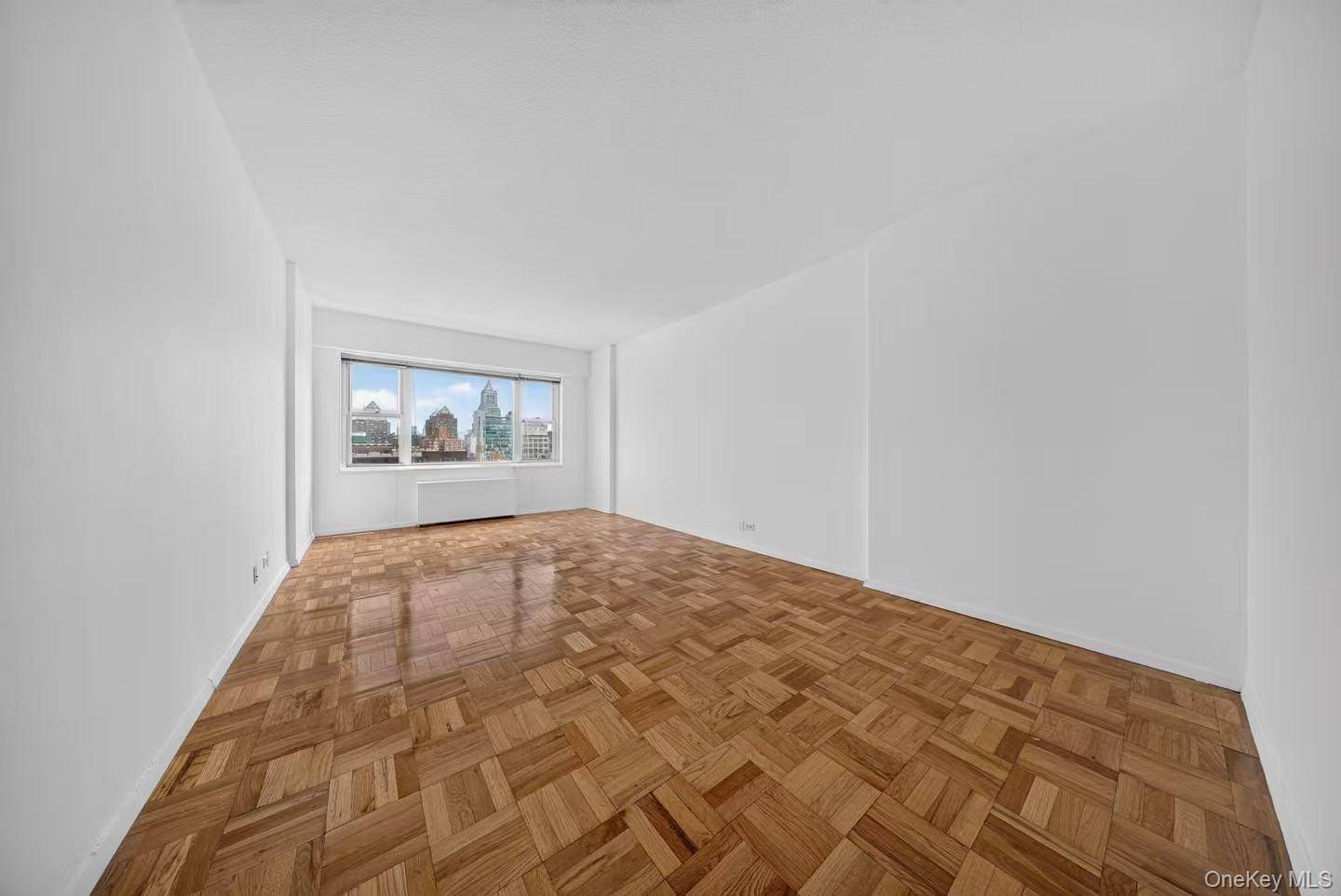 60 E 8th ST #18G, New York (manhattan), NY 10003