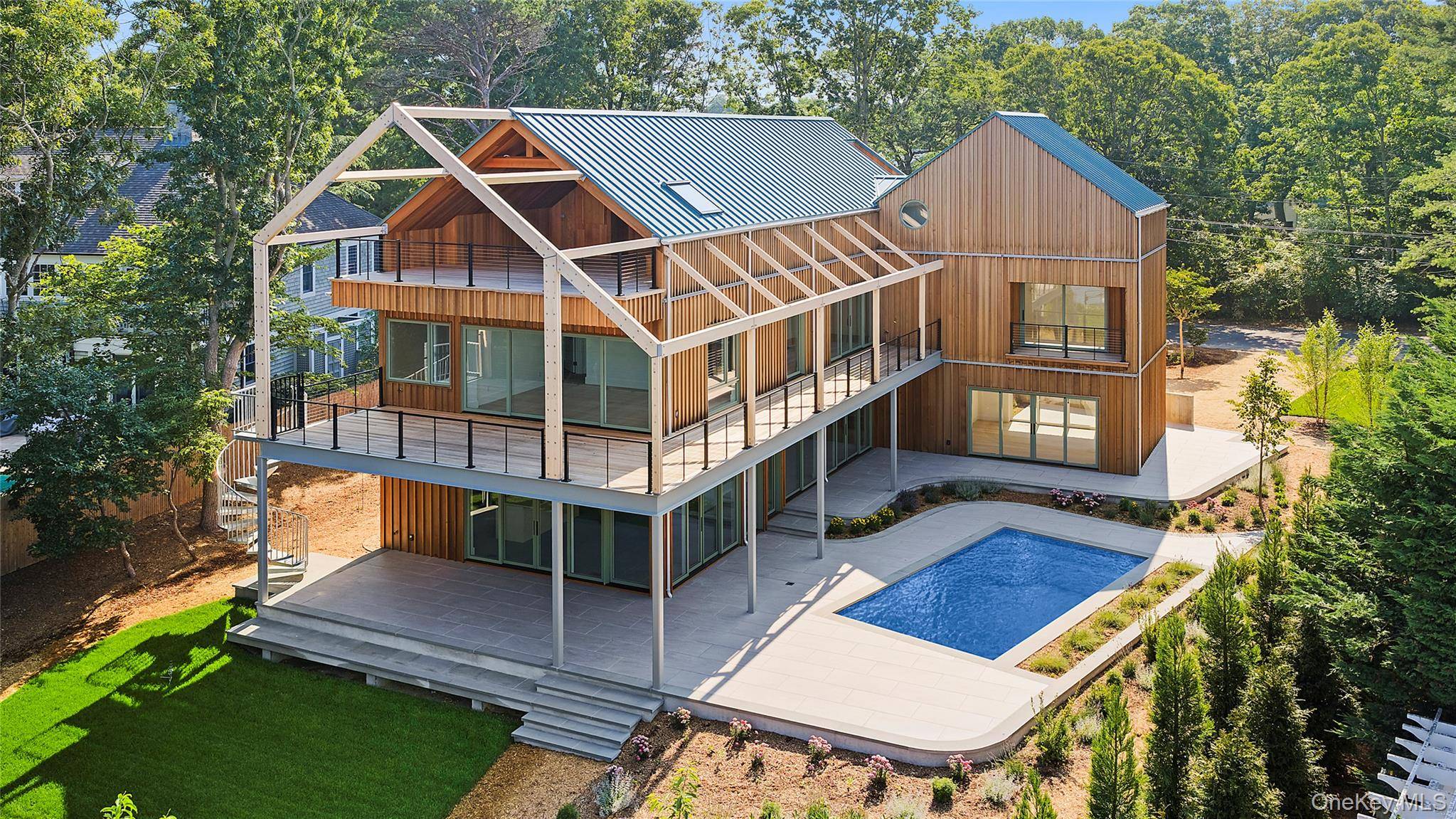 25 Bluff Point RD, Sag Harbor, NY 11963