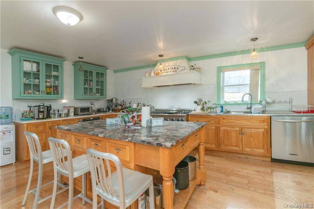 65 Juliet DR, Warwick, NY 10990