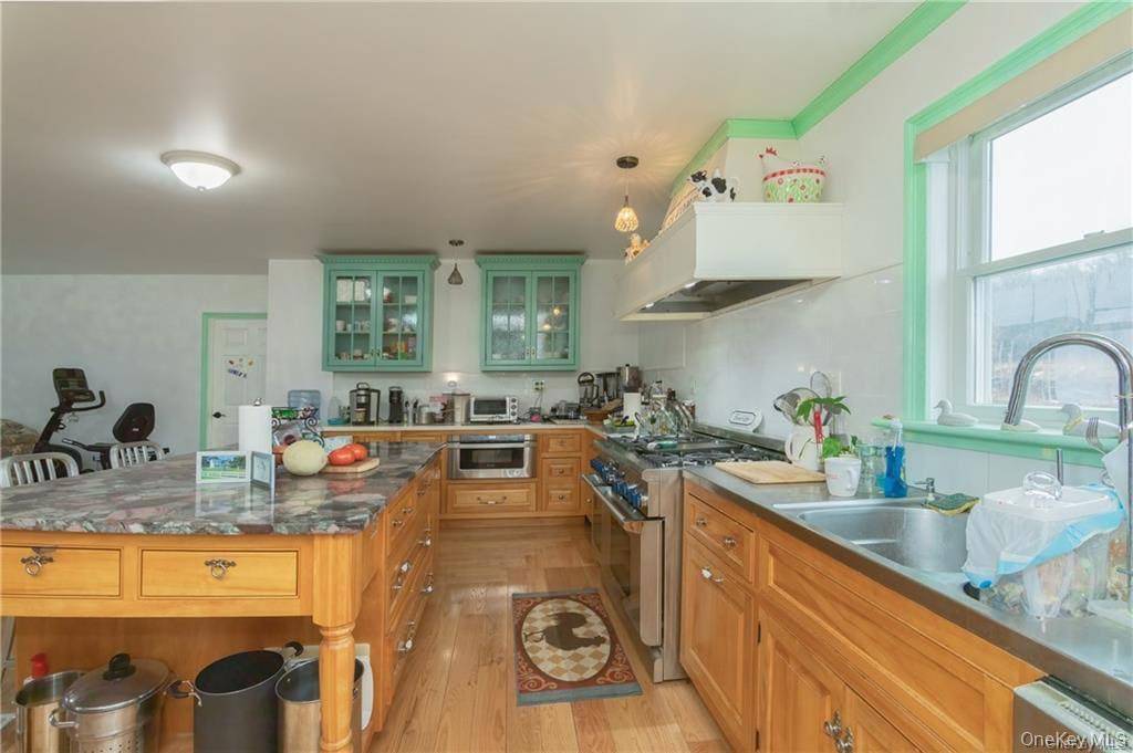 65 Juliet DR, Warwick, NY 10990
