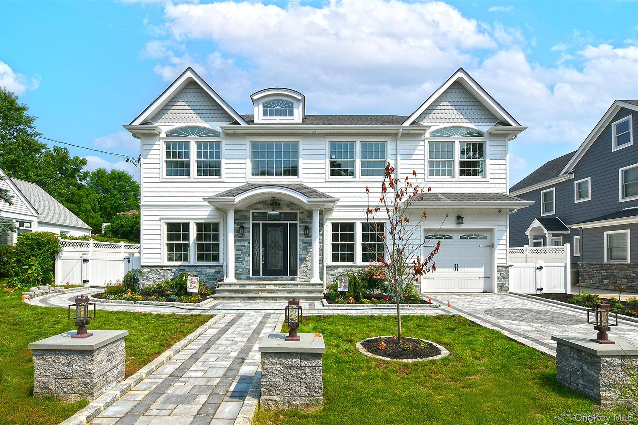 127 Vanderbilt AVE, Manhasset, NY 11030