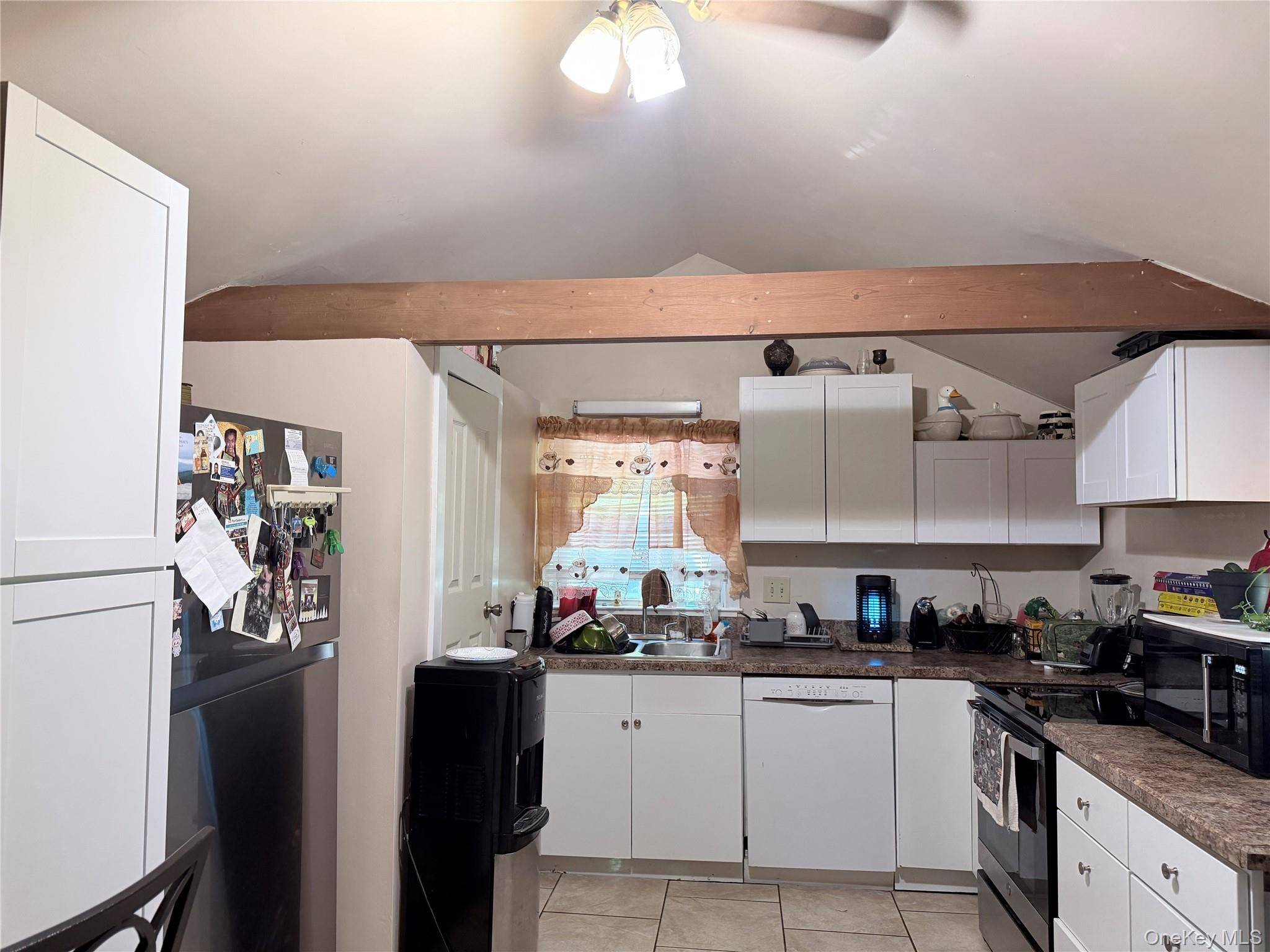 94 Vannostrand RD, New Paltz, NY 12561