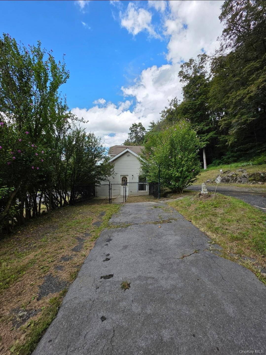 2694 Route 9W, Saugerties, NY 12477