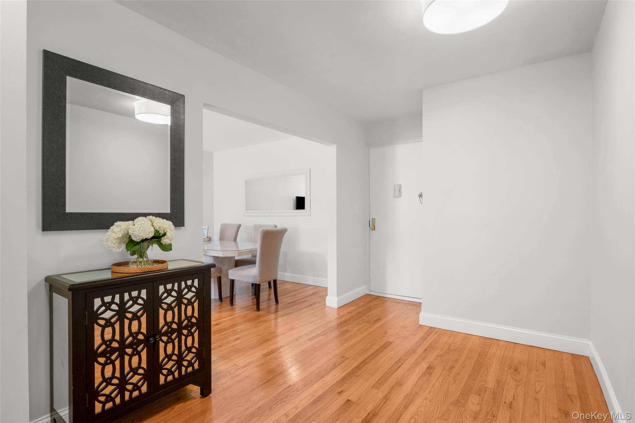 320 Palmer TER #1E, Mamaroneck, NY 10543