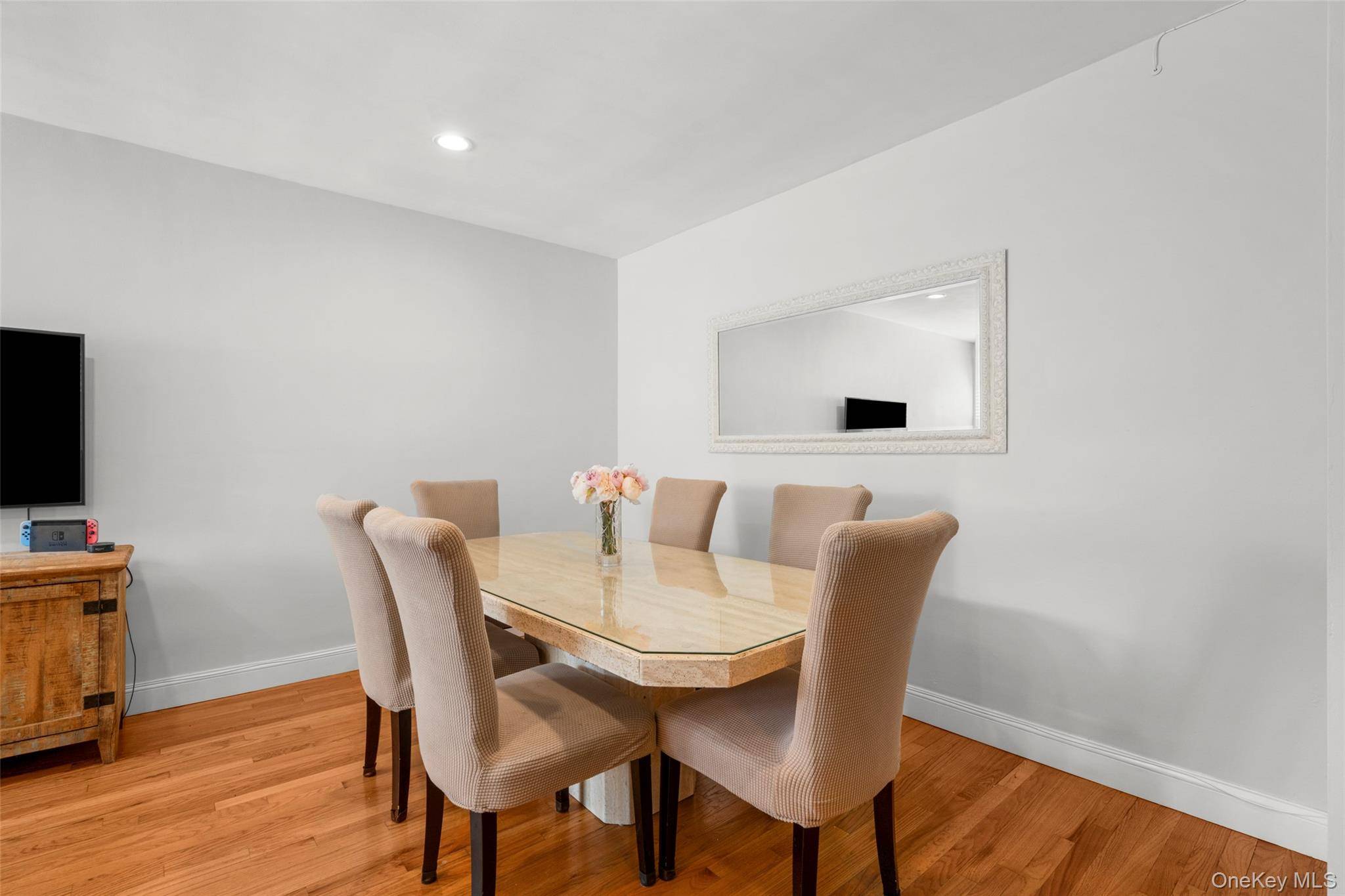 320 Palmer TER #1E, Mamaroneck, NY 10543