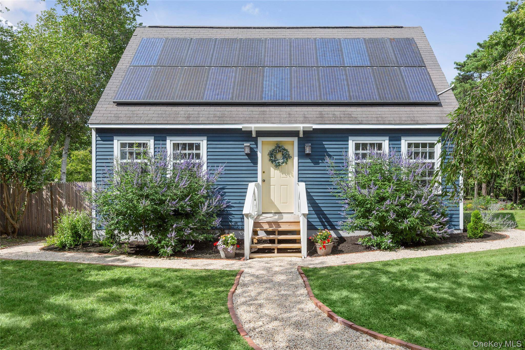 9 Aberdeen LN, Southampton, NY 11968