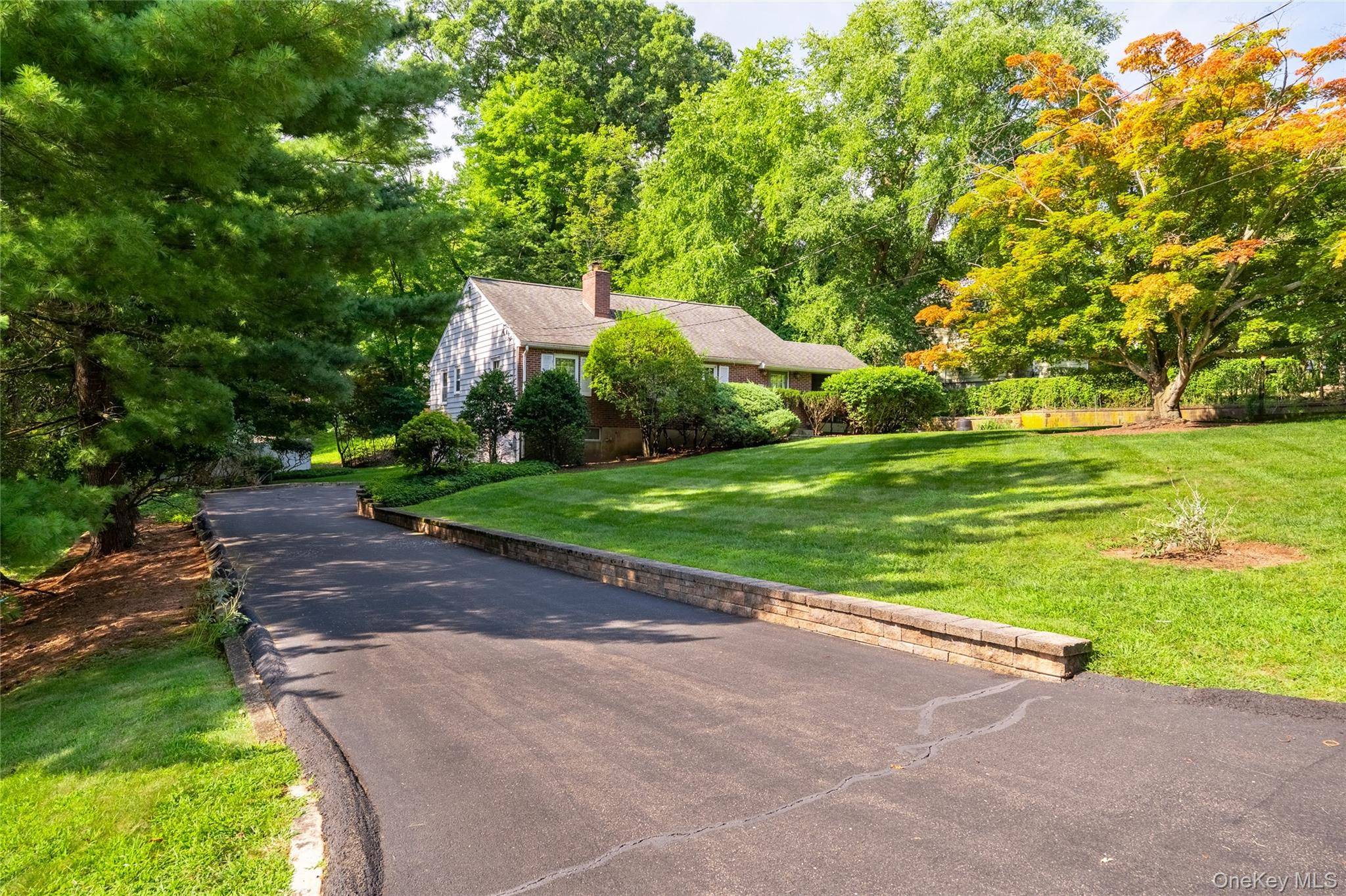 31 Briarwood DR, New City, NY 10956