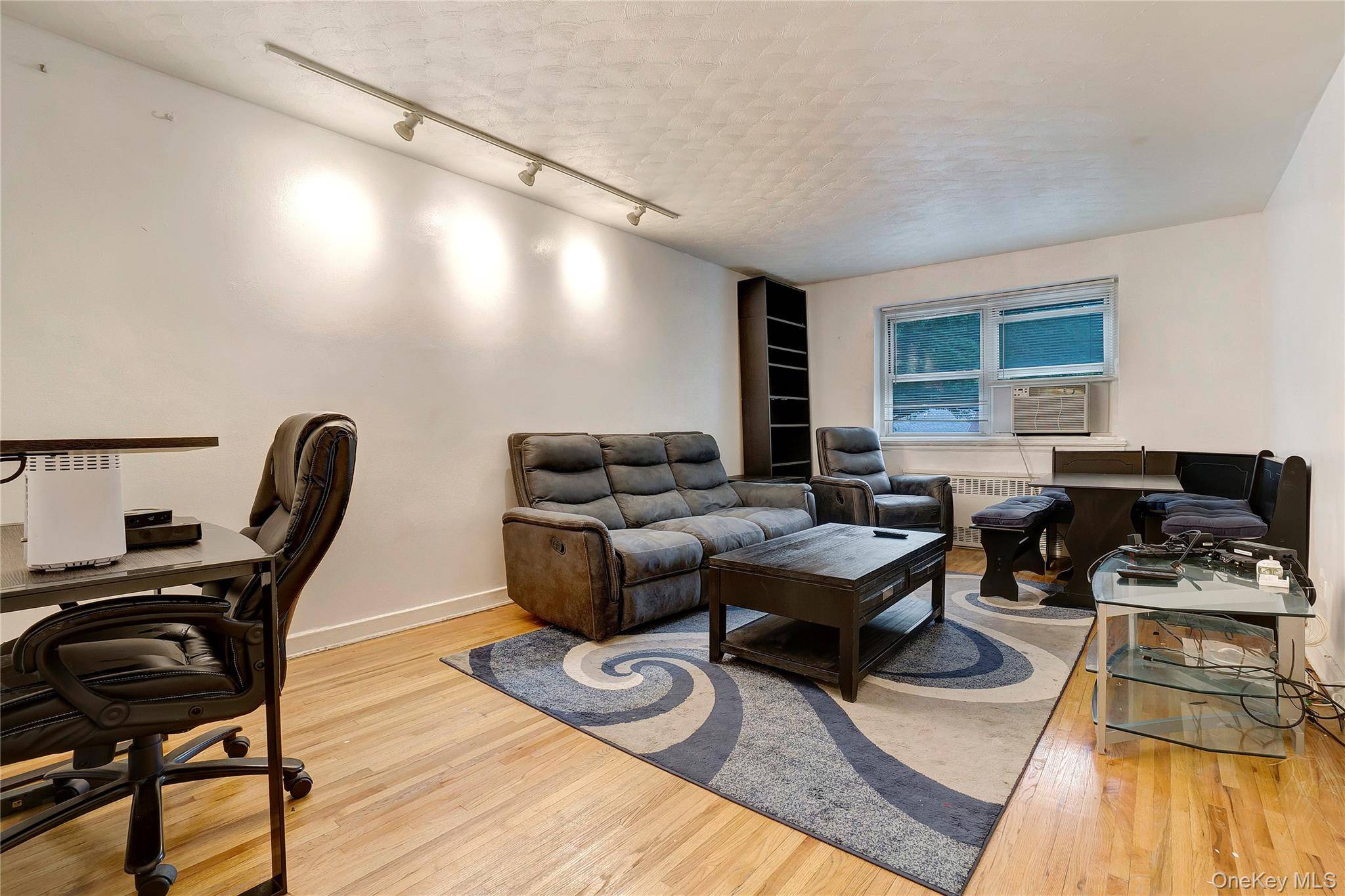 111-09 66th AVE #2B, Forest Hills, NY 11375
