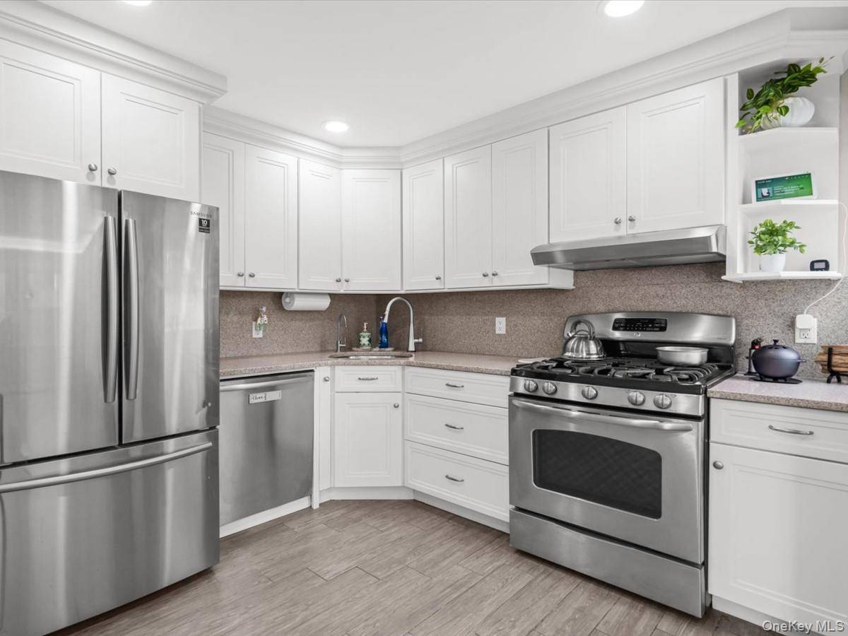 3437 2nd ST, Oceanside, NY 11572