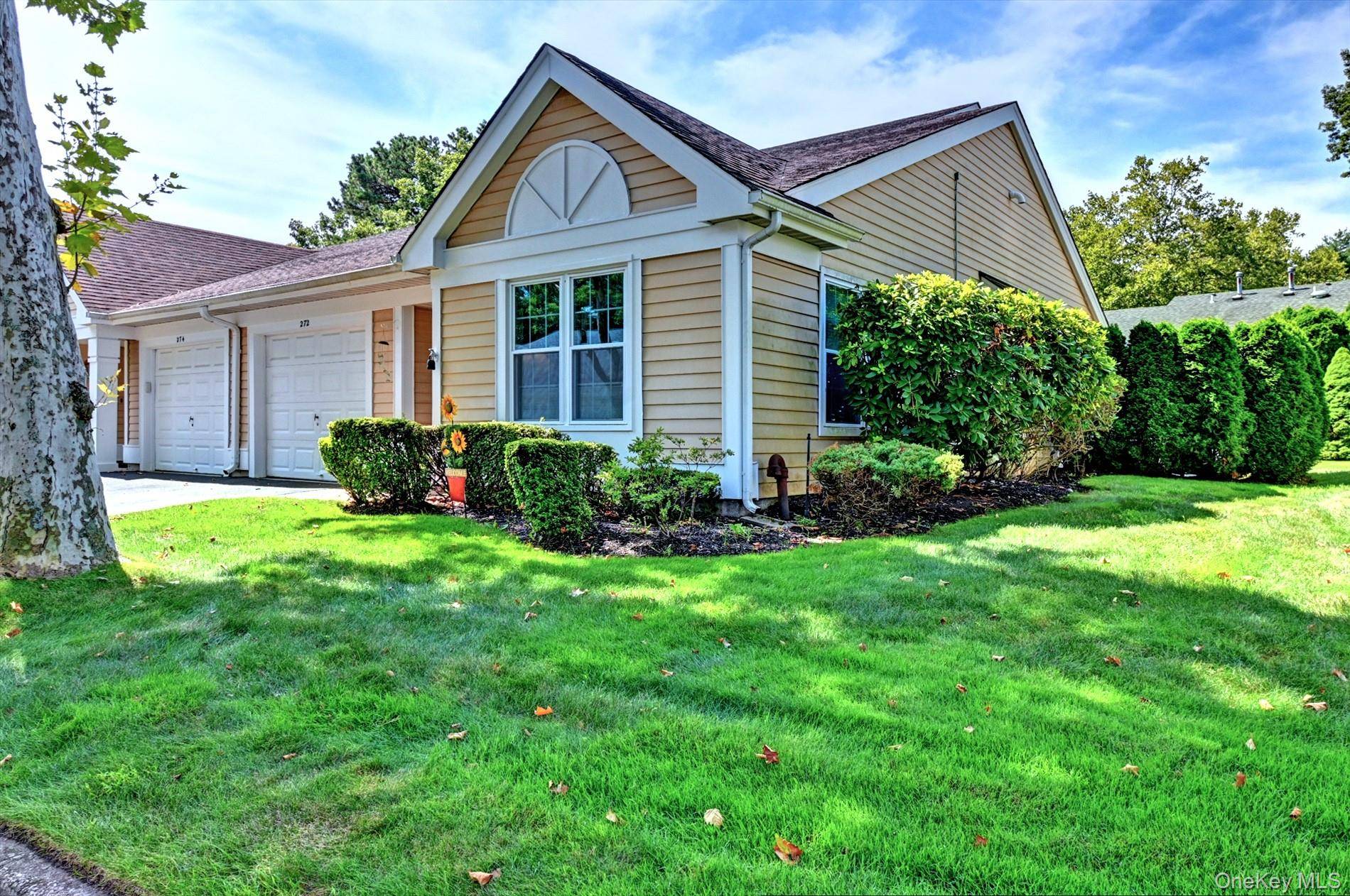 272 Glen DR, Ridge, NY 11961