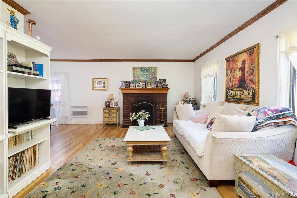 21110 34th RD, Bayside, NY 11361