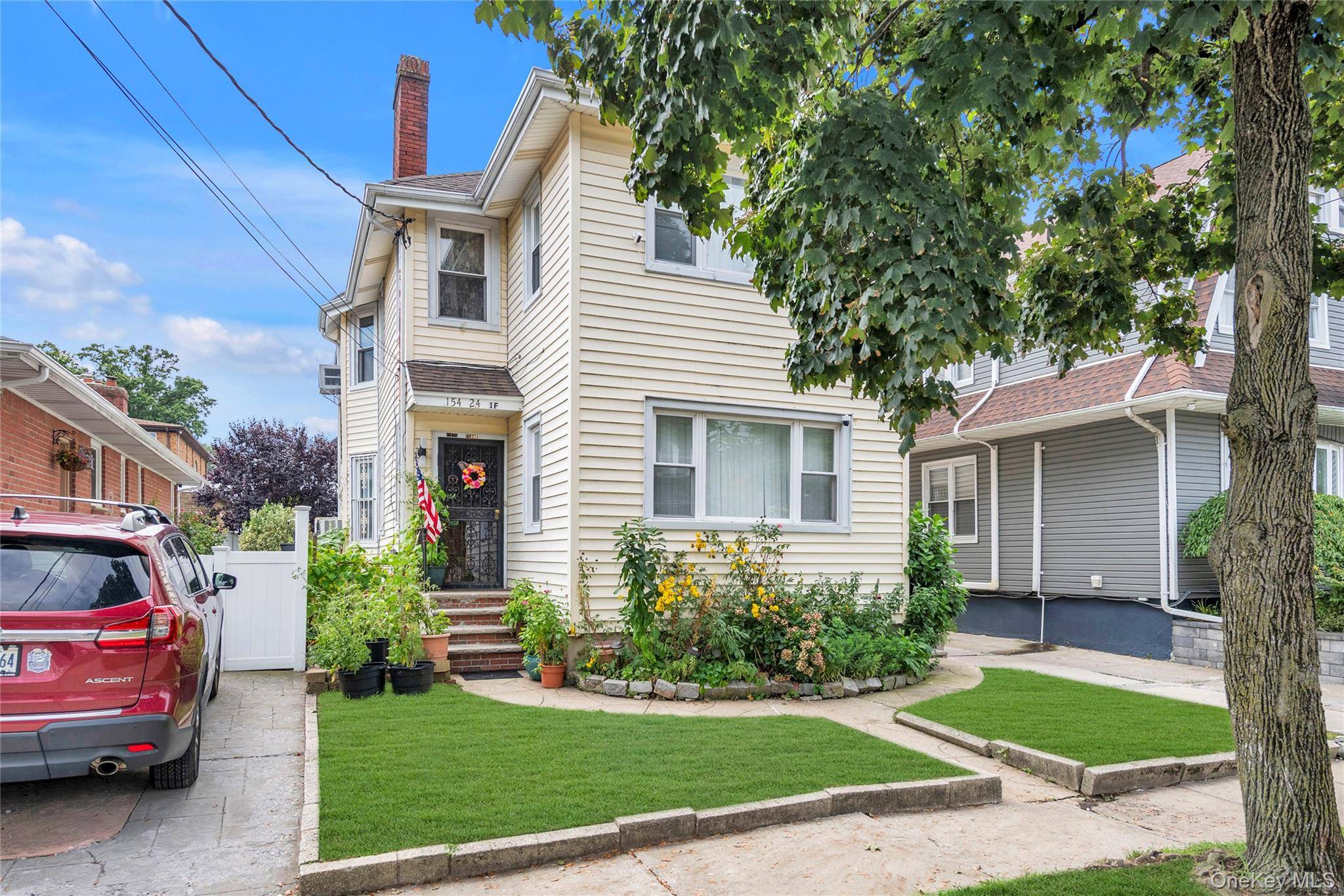 15424 12th RD, Whitestone, NY 11357