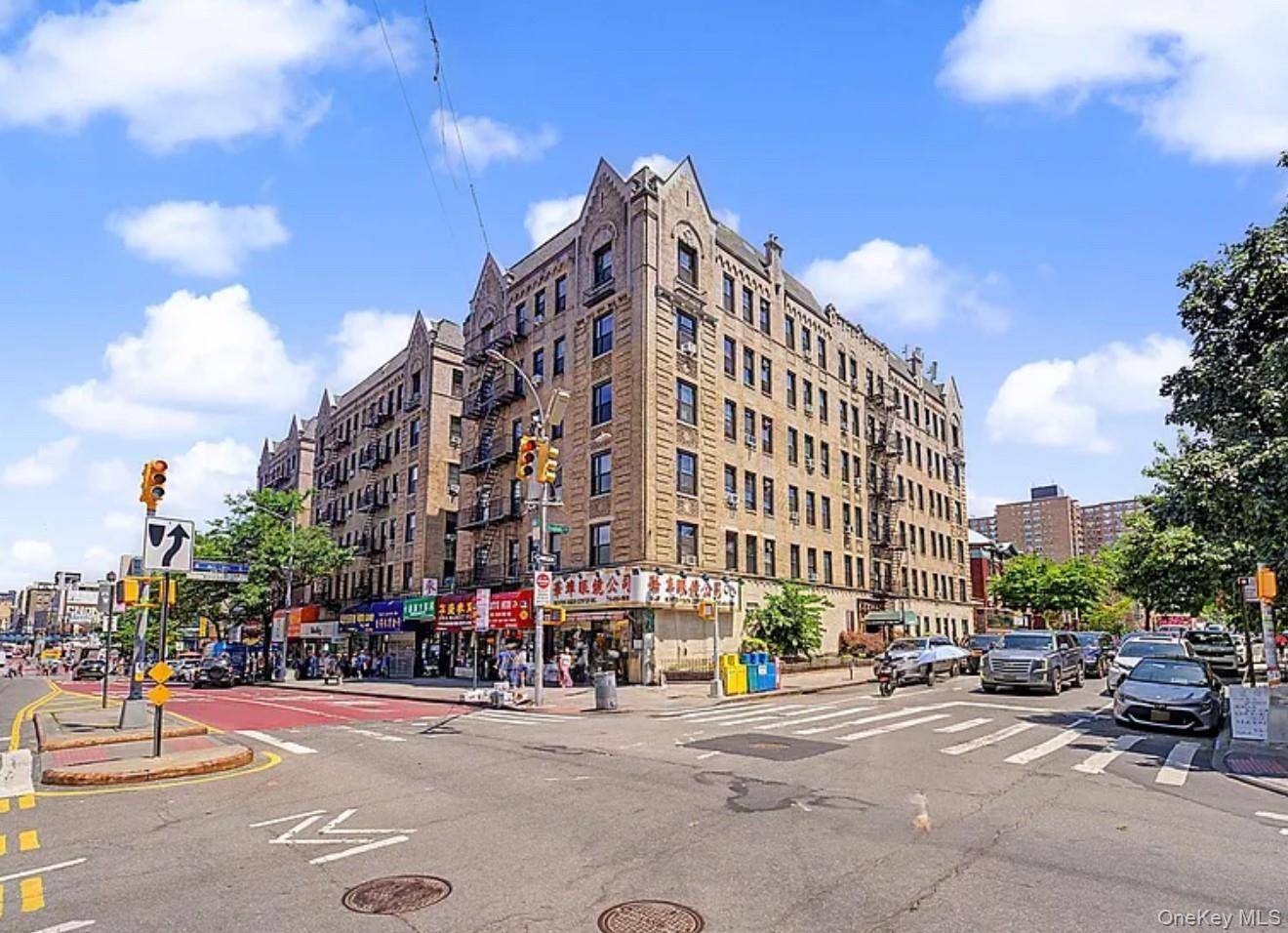 136-05 Sanford AVE #2L, Flushing, NY 11355