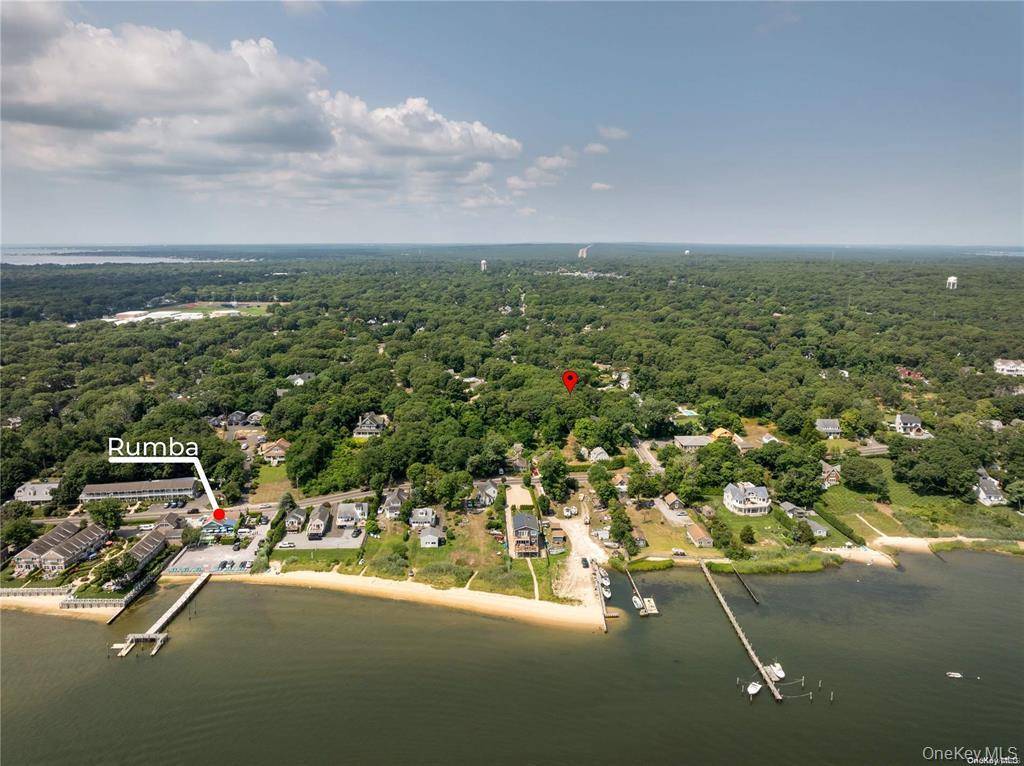 102 Fanning AVE, Hampton Bays, NY 11946