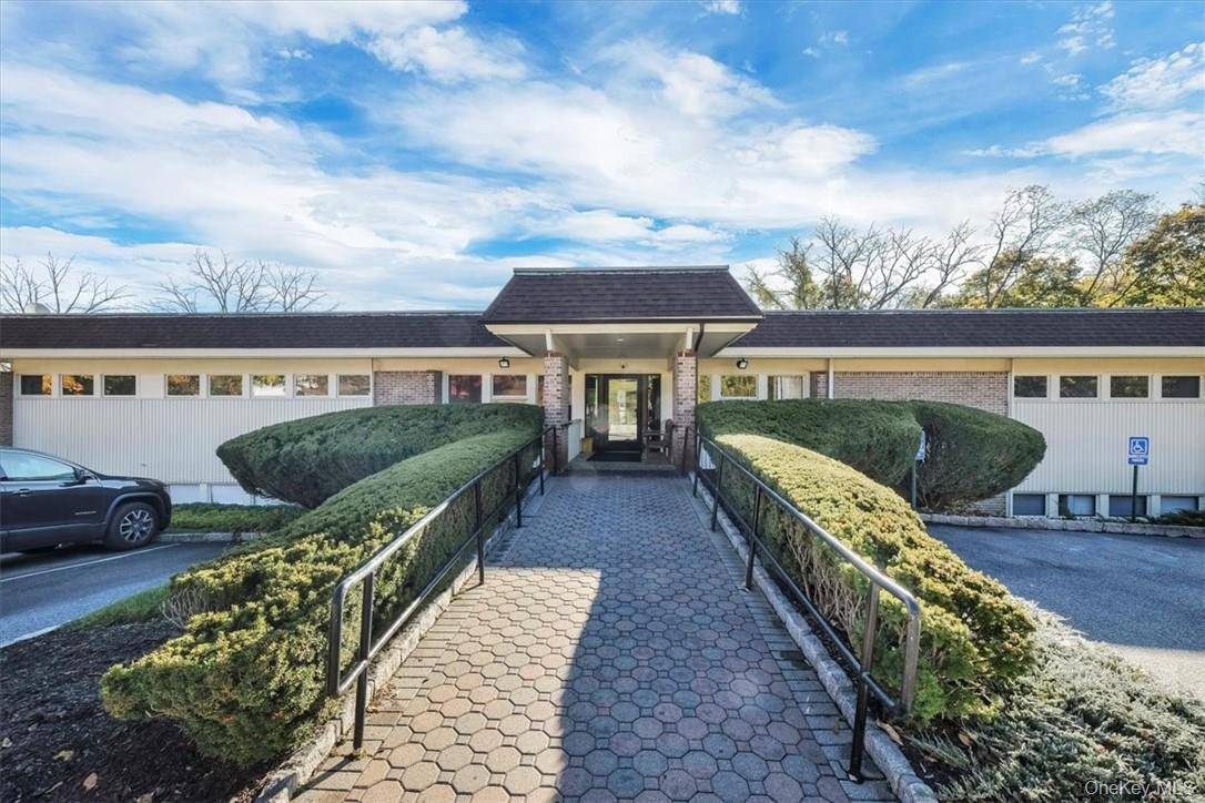 1983 Crompond RD #201, Cortlandt Manor, NY 10567