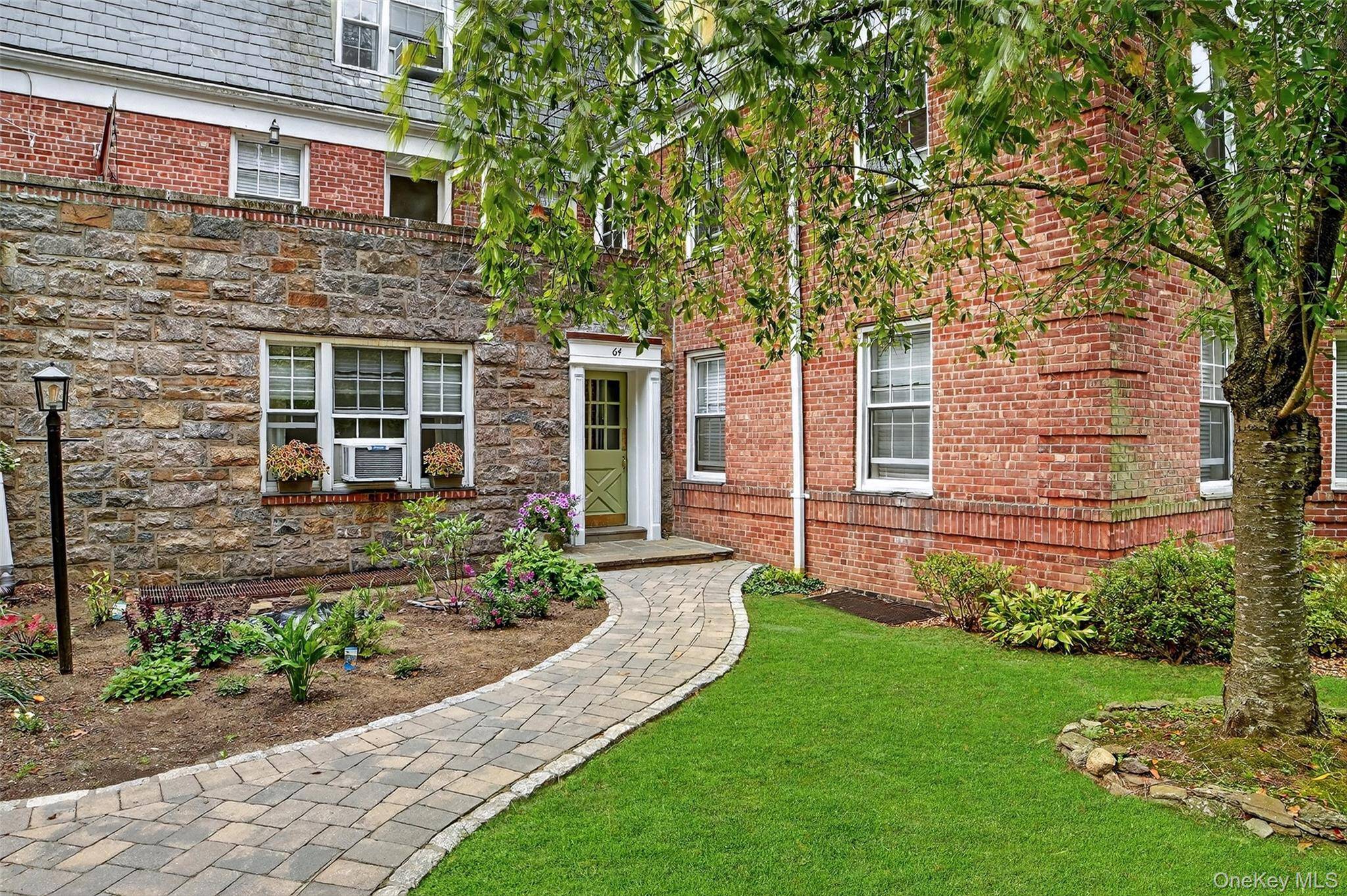 64 Pinewood RD #TB, Hartsdale, NY 10530