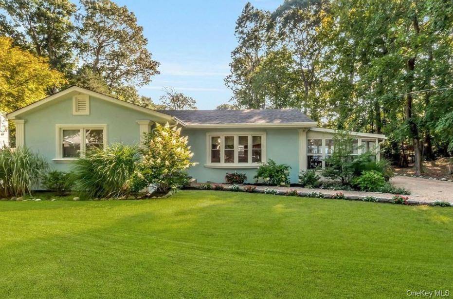 430 Grove RD, Southold, NY 11971