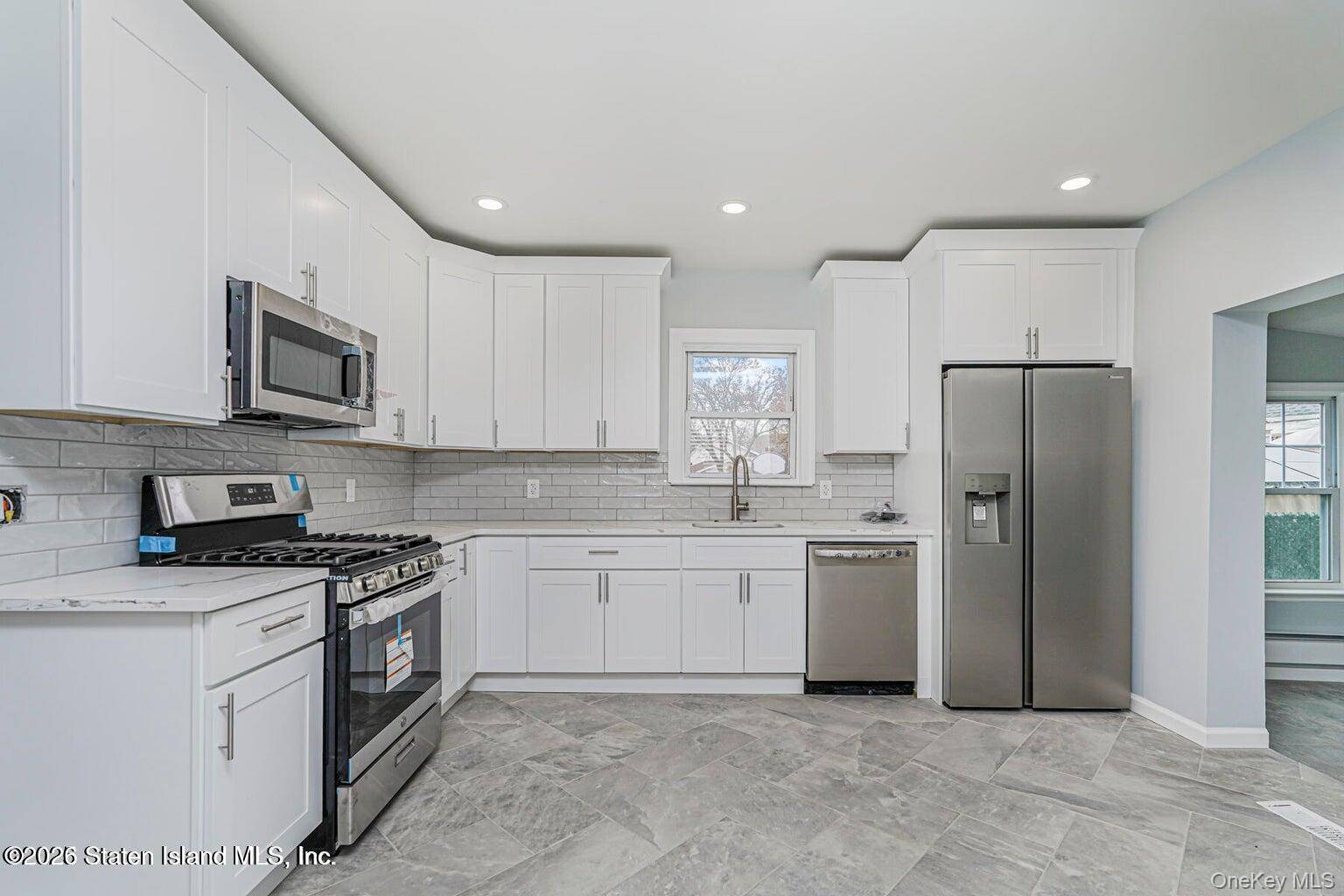 13 Laforge Ave, Staten Island, NY 10302