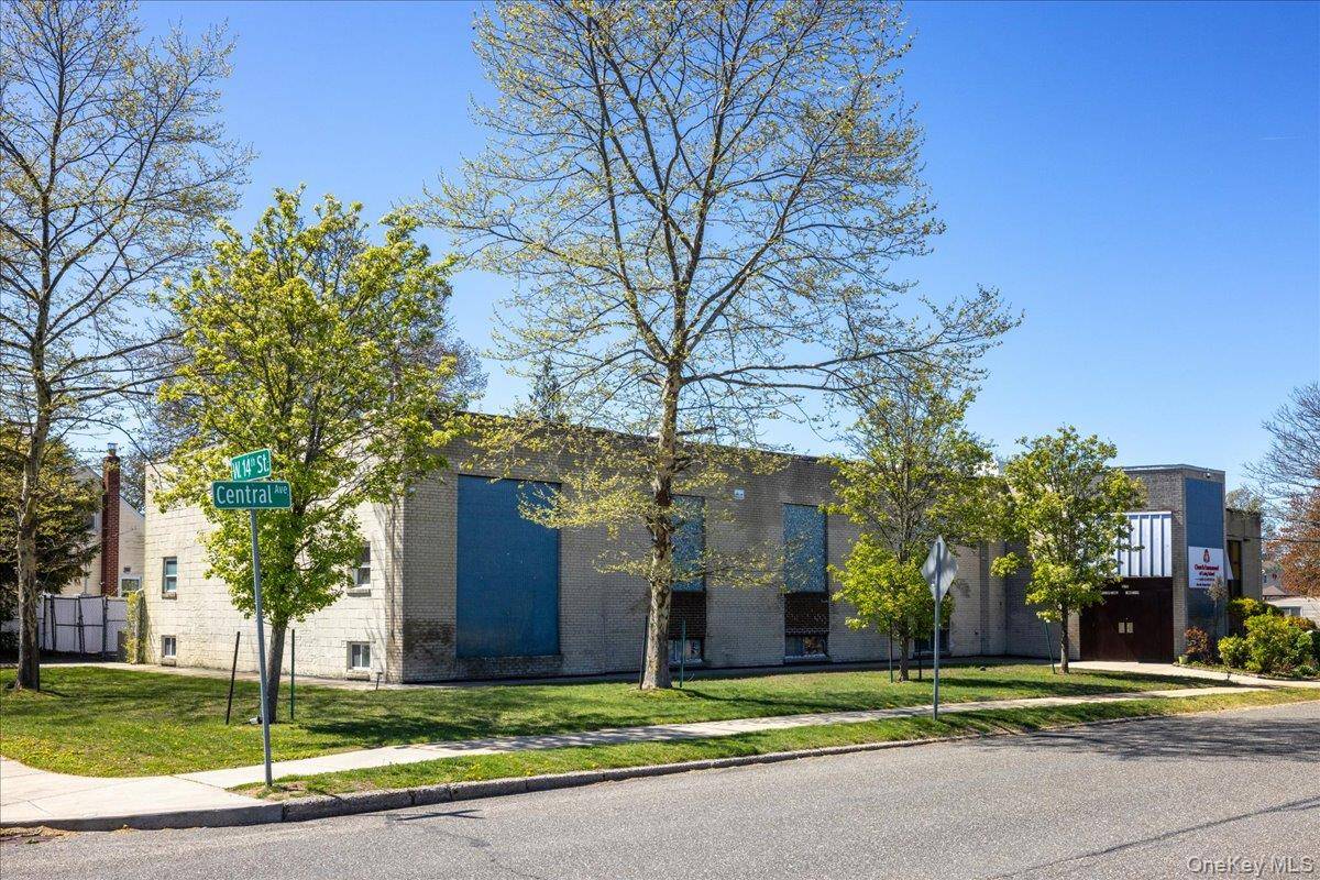 330 Central AVE, Deer Park, NY 11729