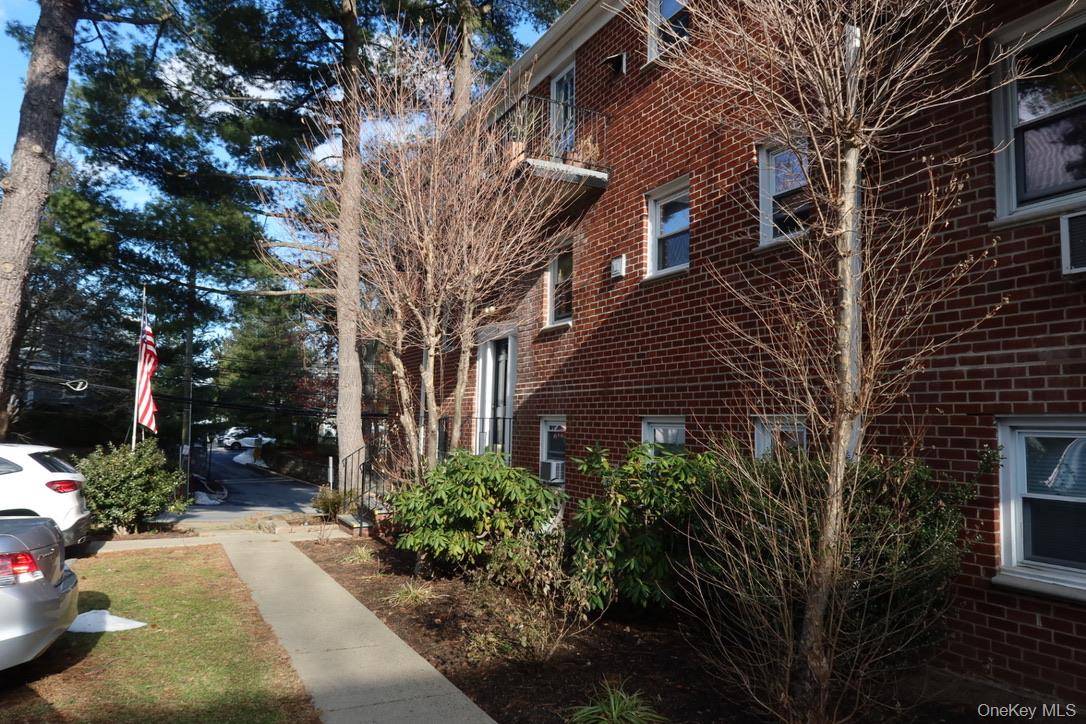 28 Barker ST #C-2, Mount Kisco, NY 10549