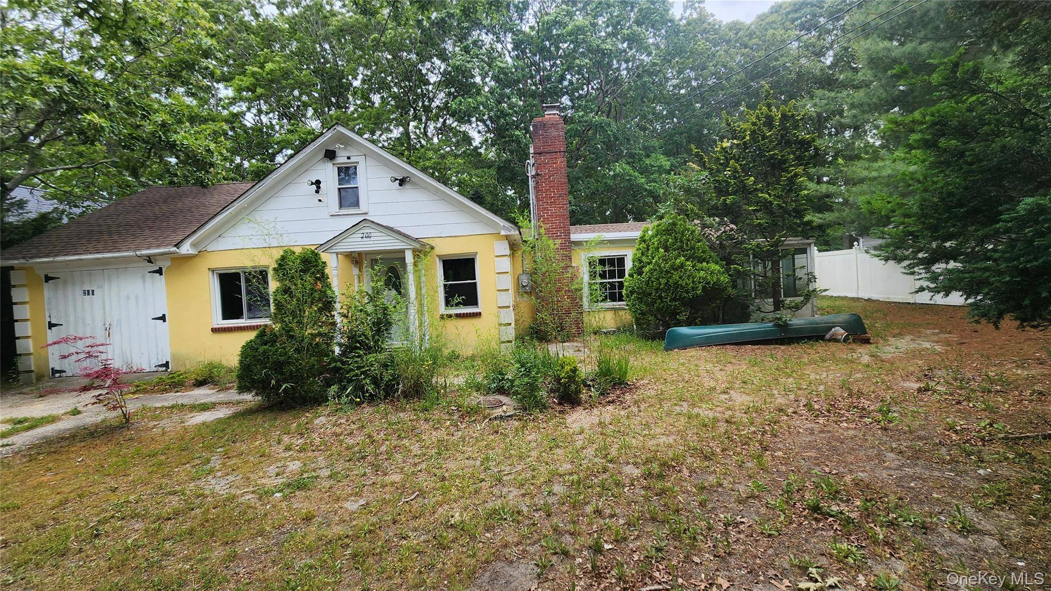 200 Oak AVE, Flanders, NY 11901