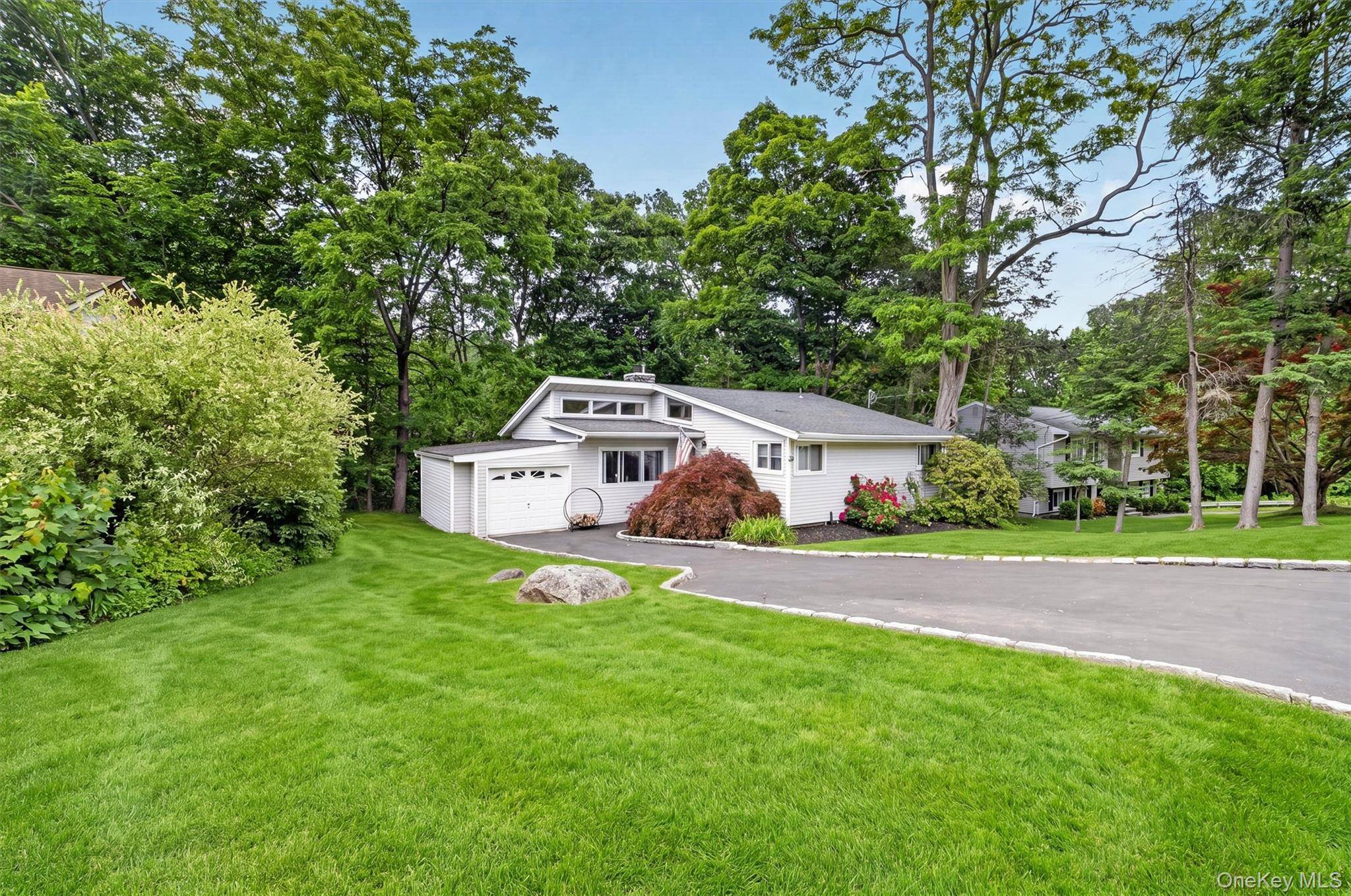 35 Wheeler DR, Cortlandt Manor, NY 10567