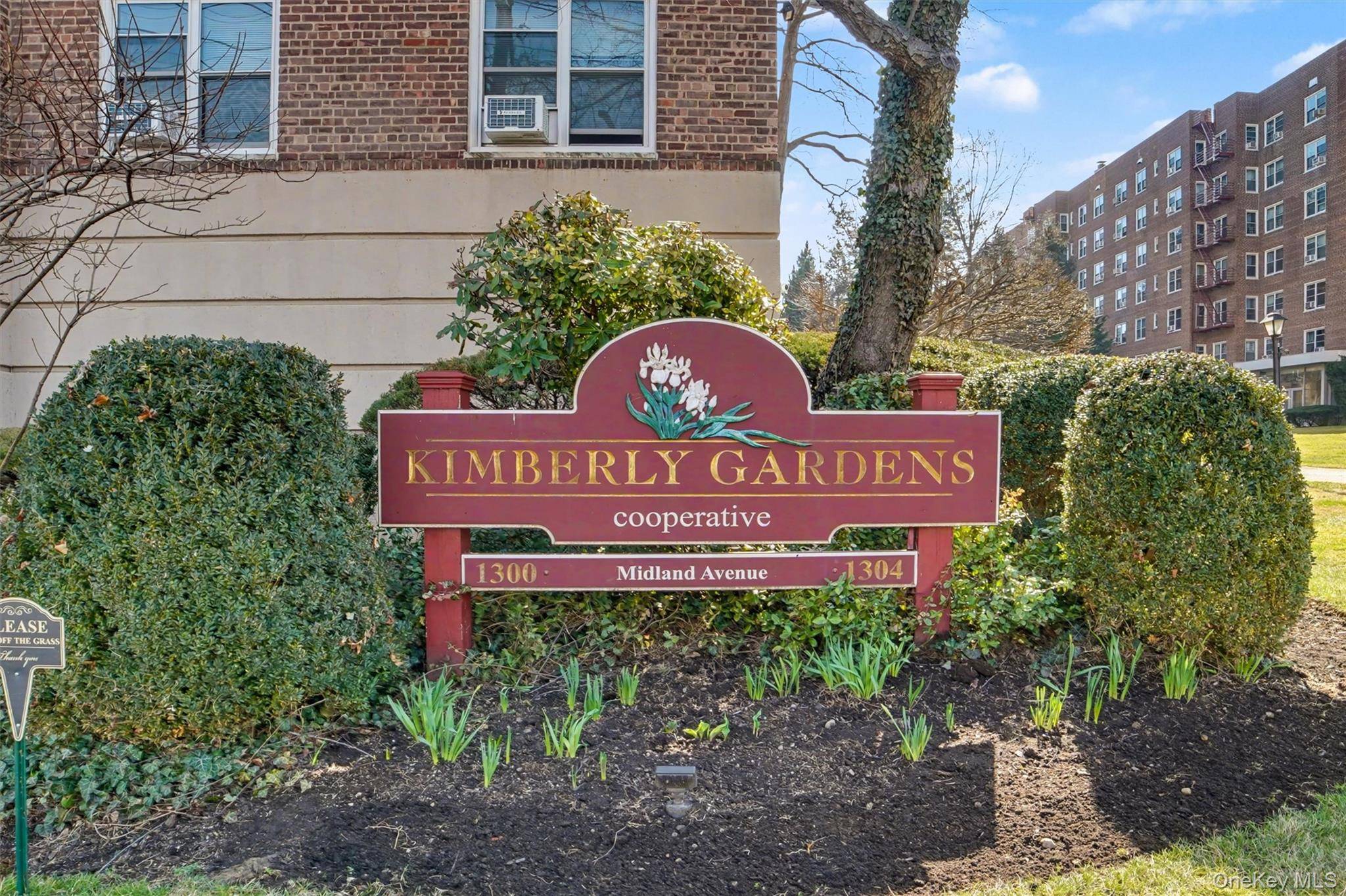 1300 Midland AVE #C67, Yonkers, NY 10704