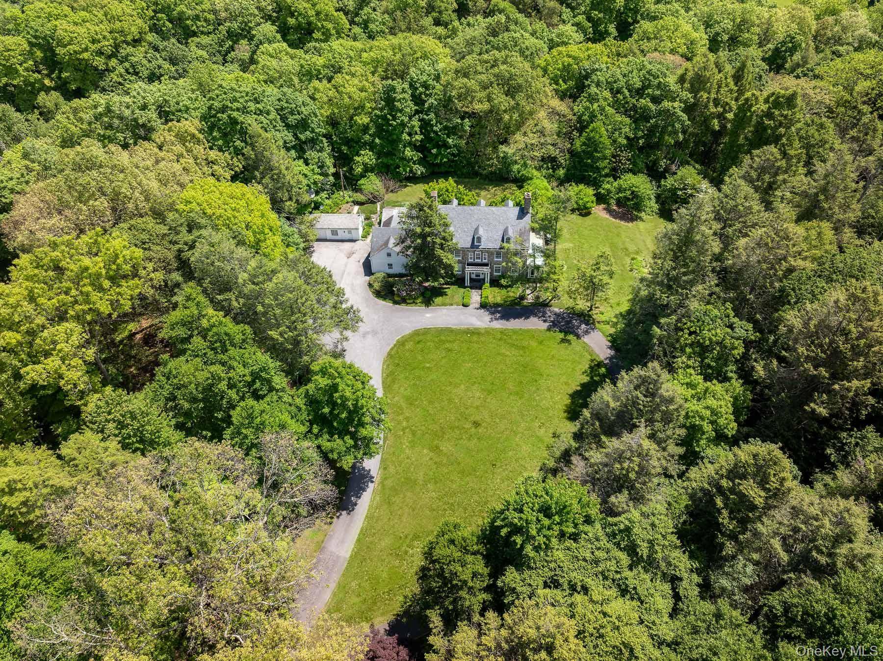 11 Fostertown RD, Balmville, NY 12550