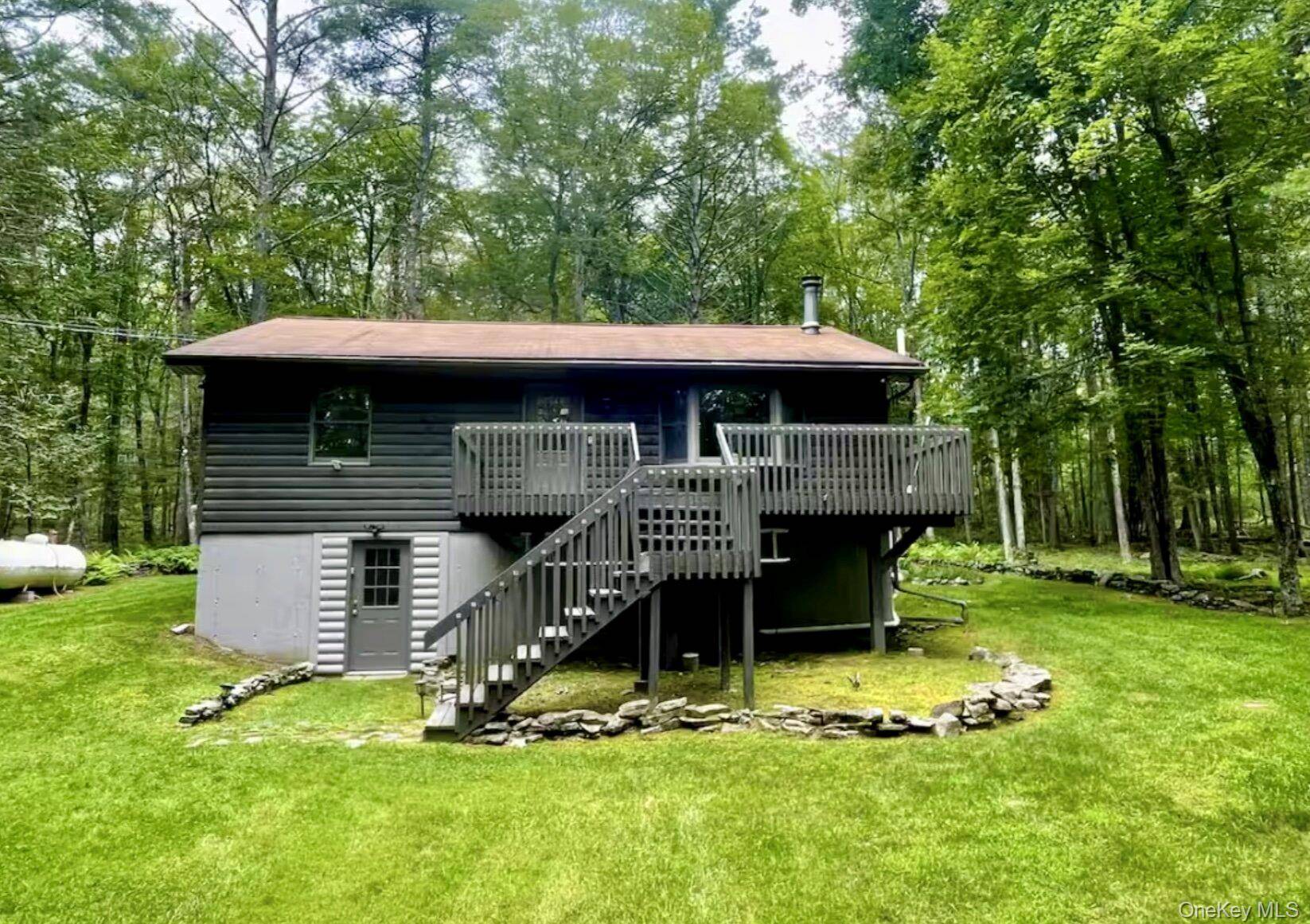 30 Woods RD, Yulan, NY 12792