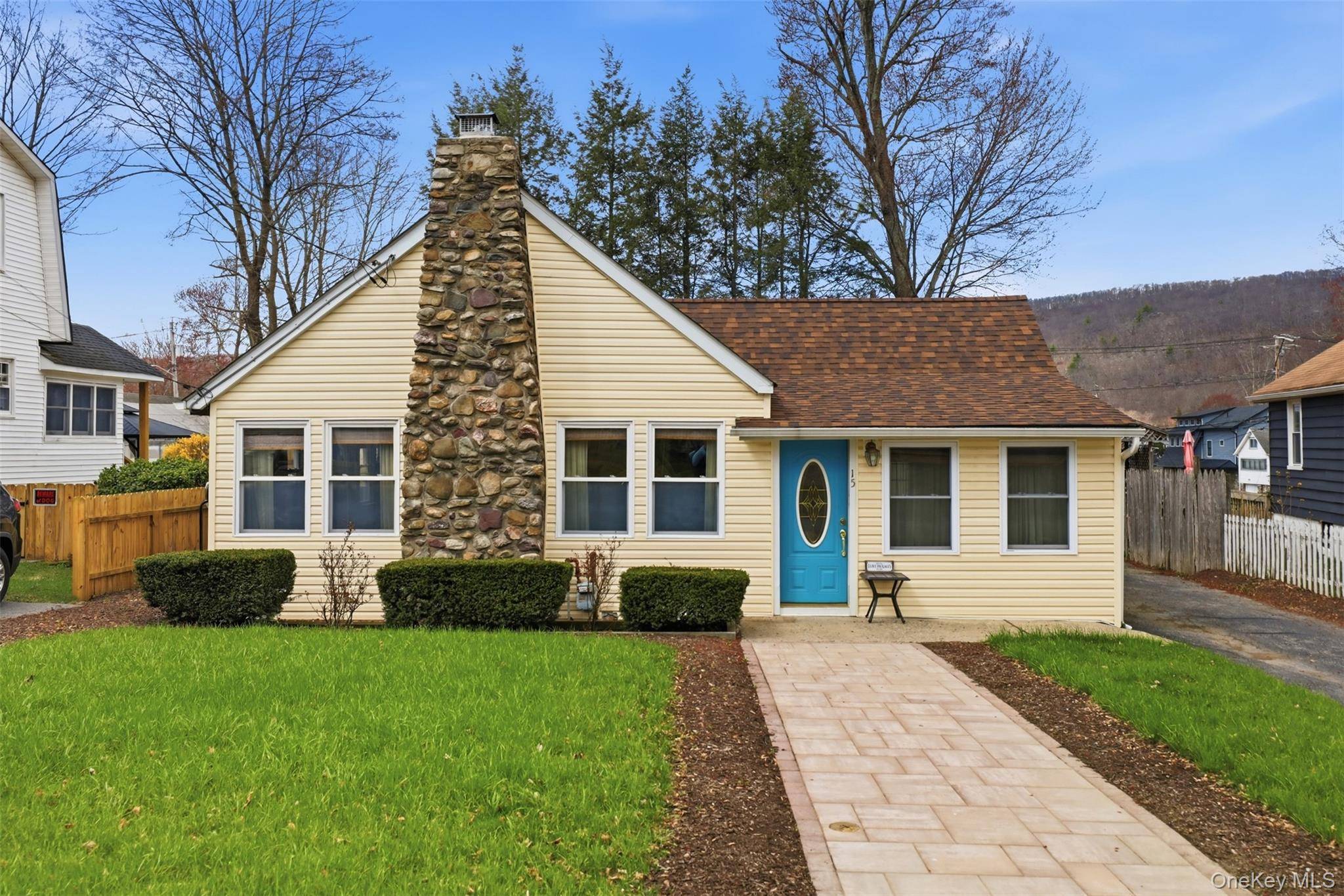 15 Crystal CT, Greenwood Lake, NY 10925
