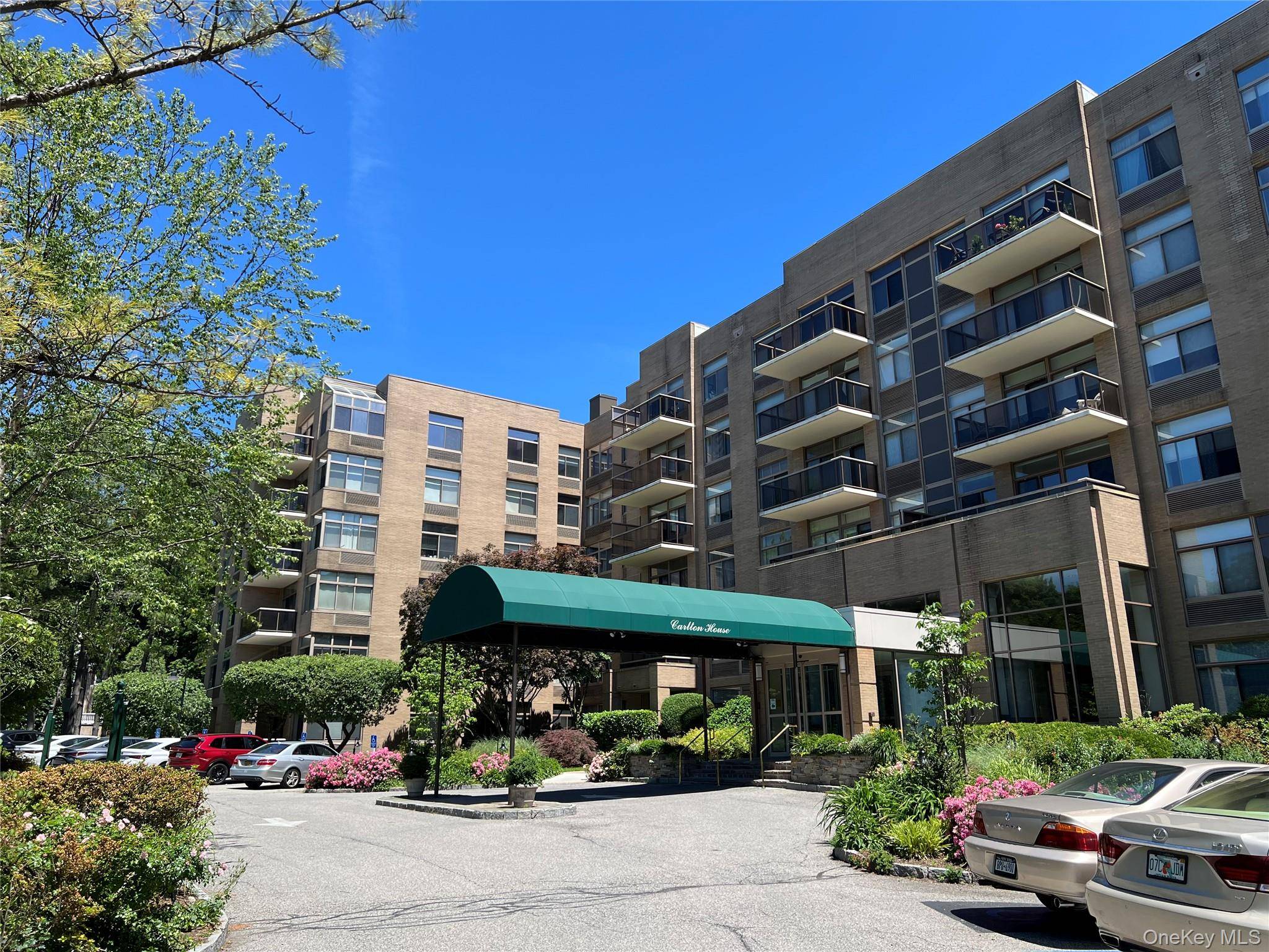 35 N Chatsworth AVE #1J, Larchmont, NY 10538