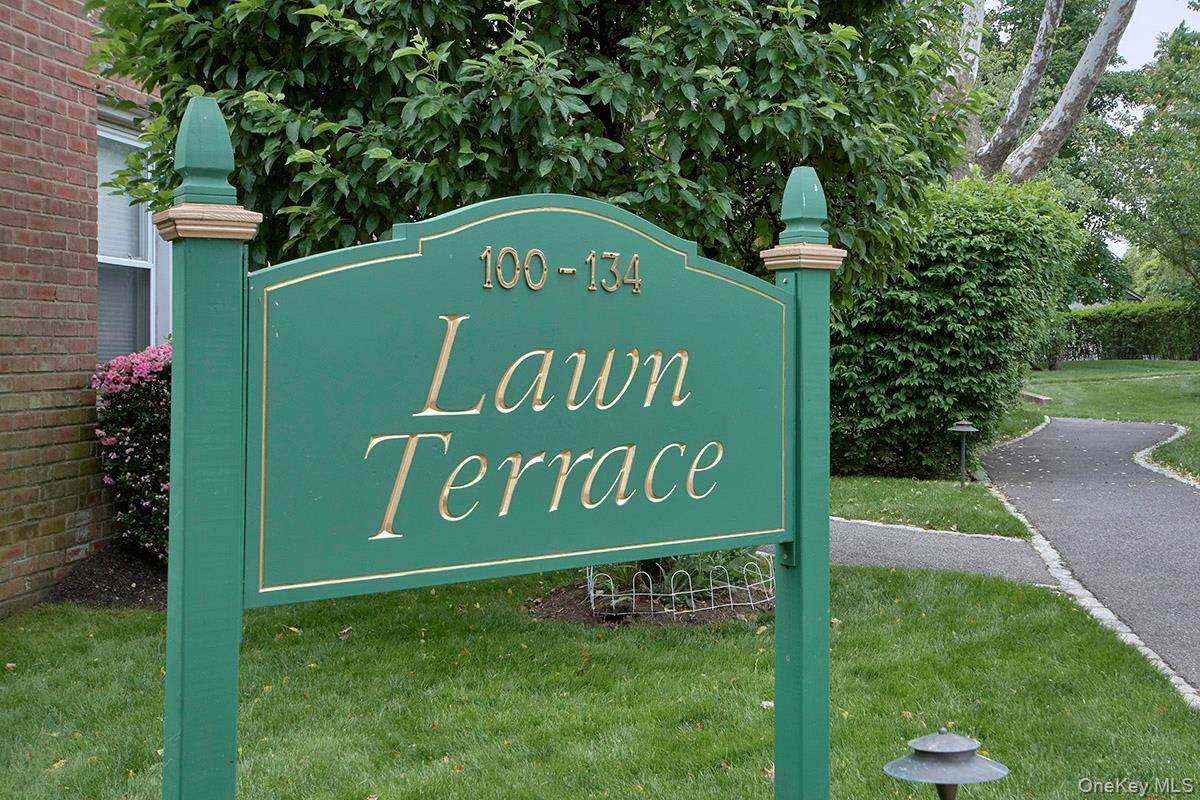 110 Lawn TER #2H, Mamaroneck, NY 10543