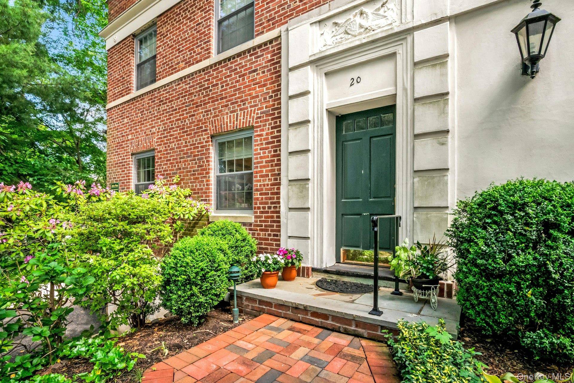 20 Alden PL #1, Bronxville, NY 10708