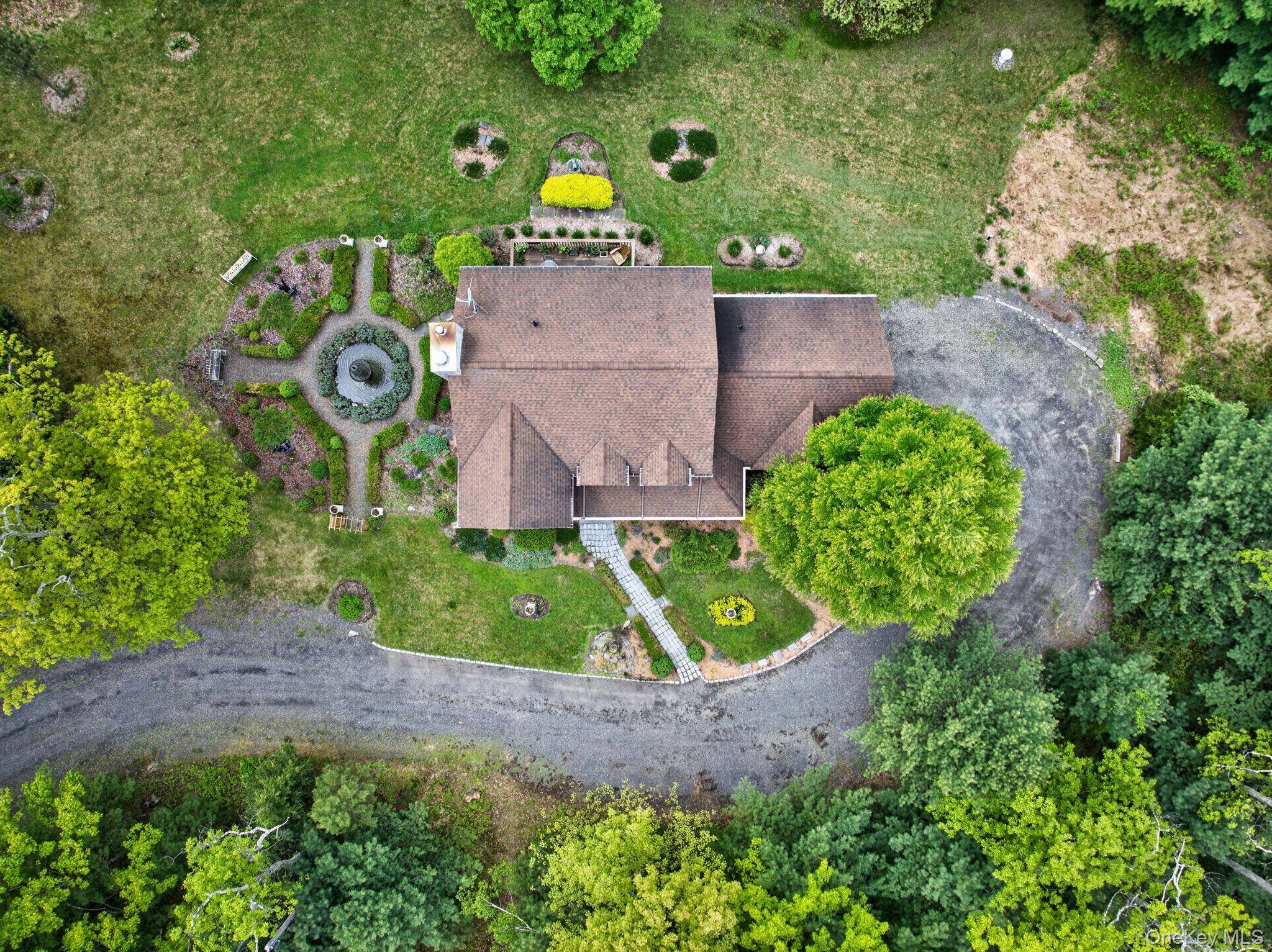 189 Bush RD, Stone Ridge, NY 12484