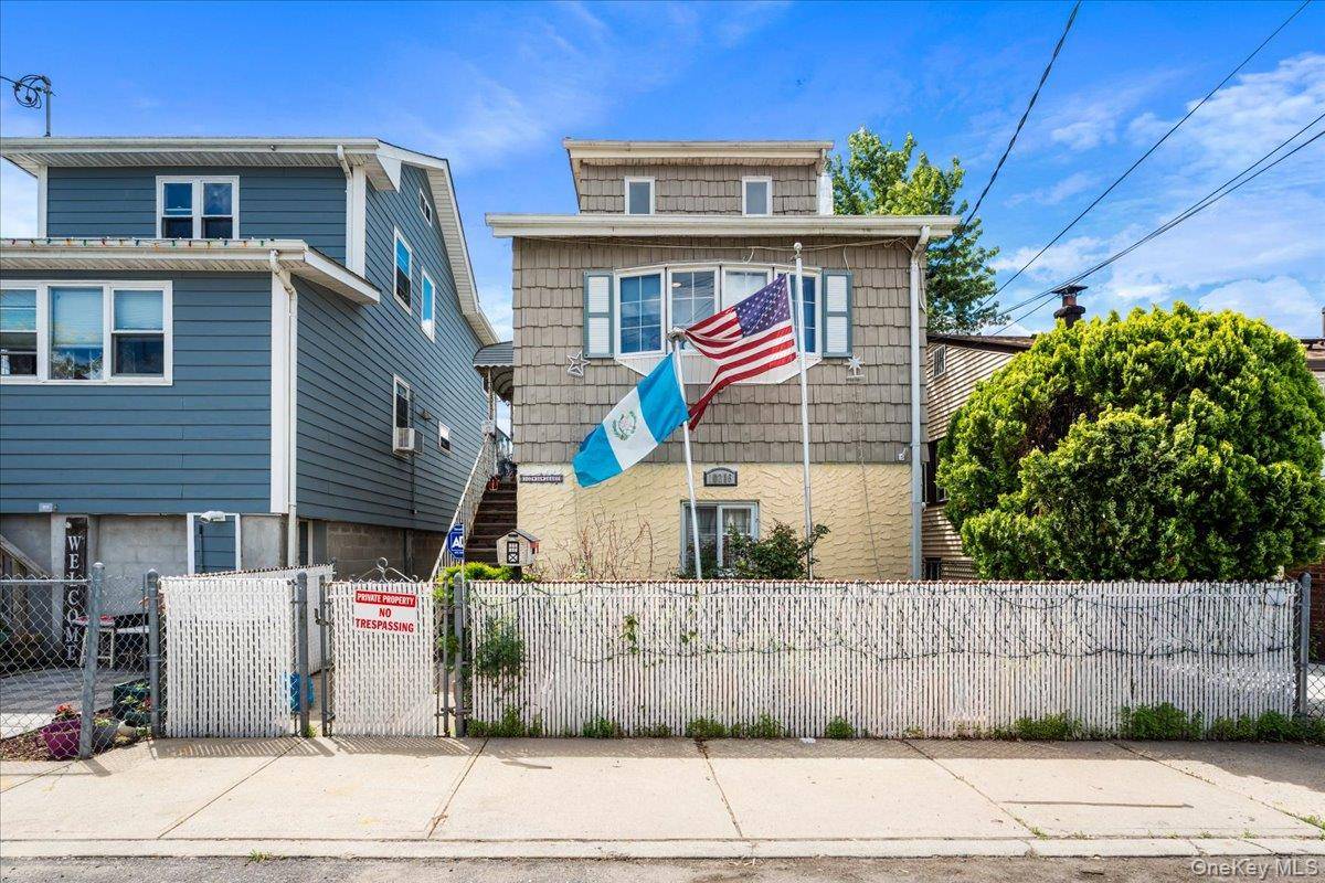 10216 164th RD, Howard Beach, NY 11414