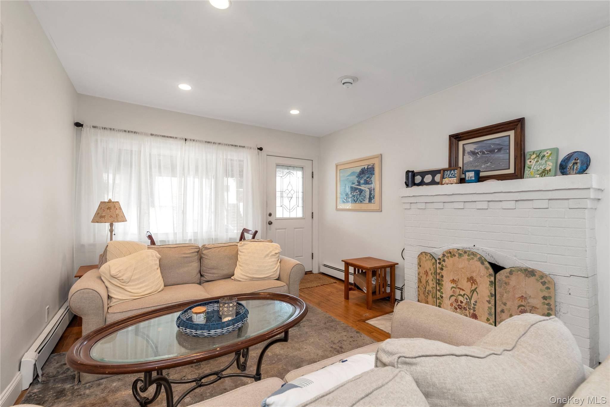 32 Buffalo AVE, East Atlantic Beach, NY 11561