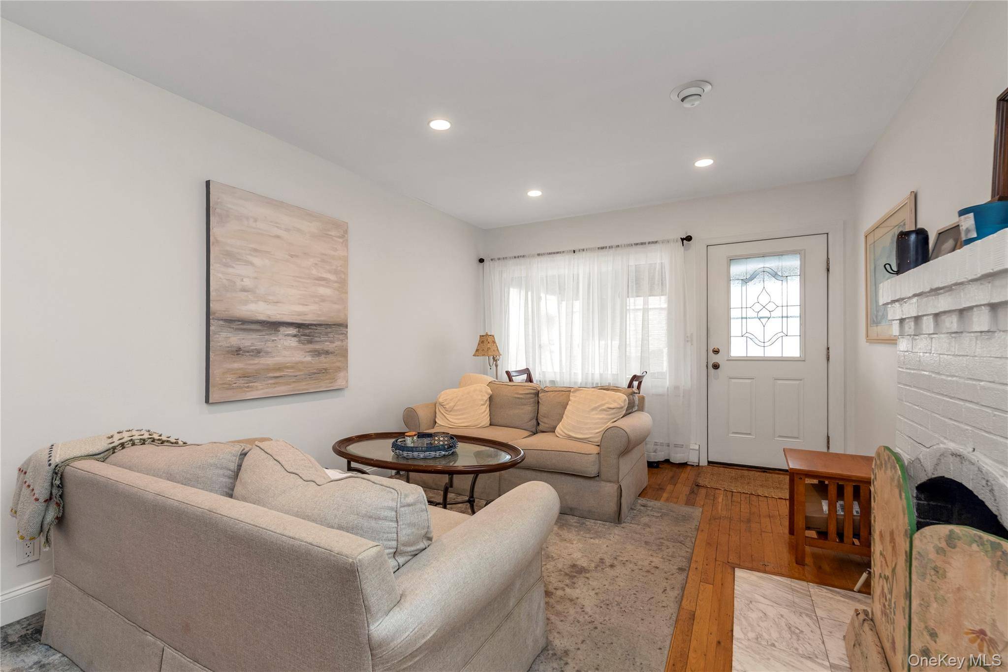 32 Buffalo AVE, East Atlantic Beach, NY 11561