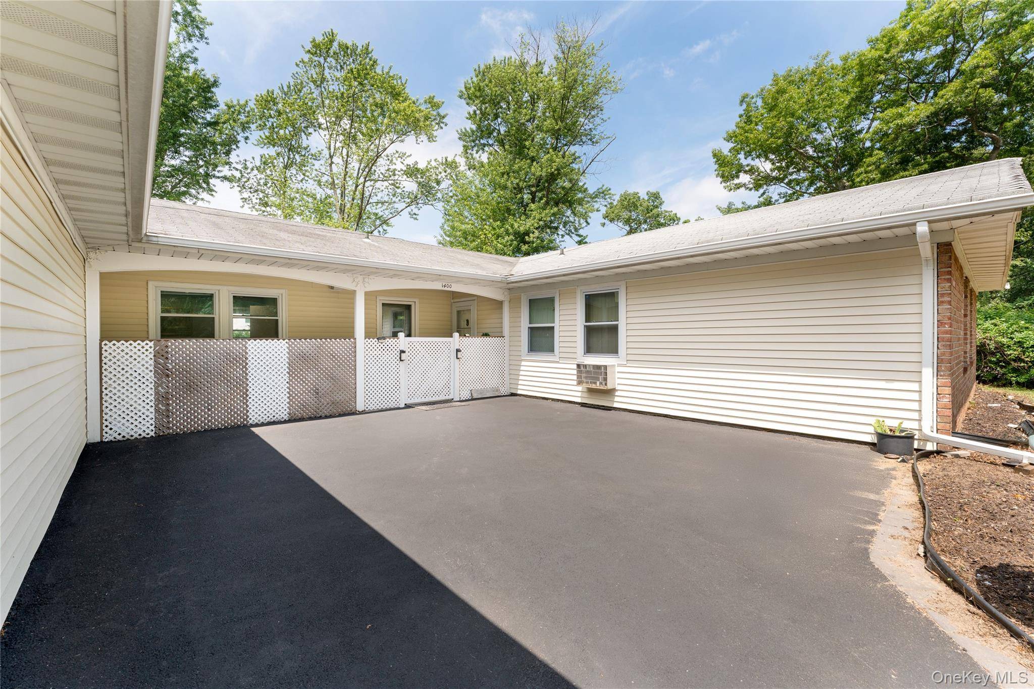 1400 Stony Brook RD, Stony Brook, NY 11790