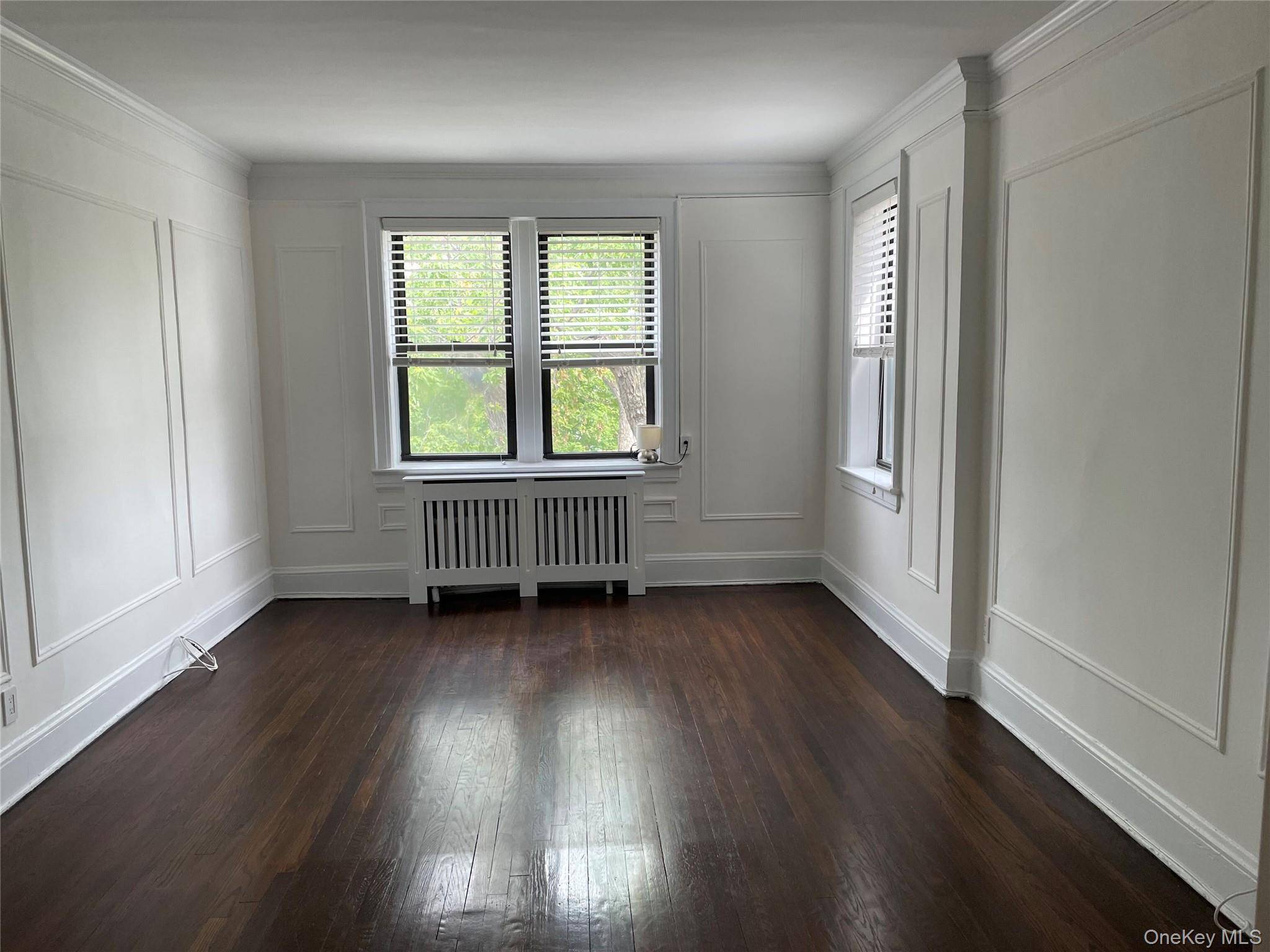 222 7th ST #3C, Garden City, NY 11530