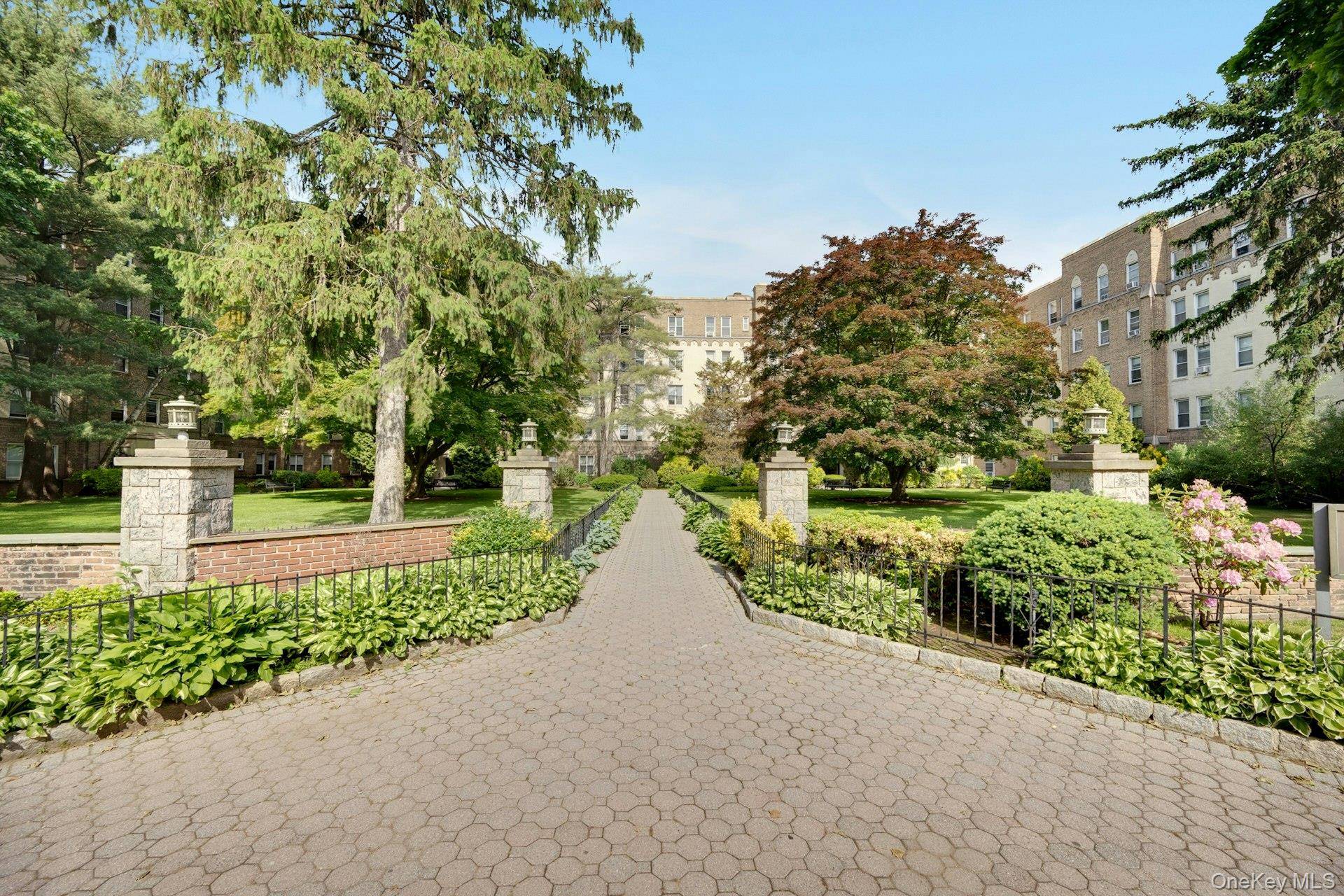 472 Gramatan AVE #A3, Mount Vernon, NY 10552