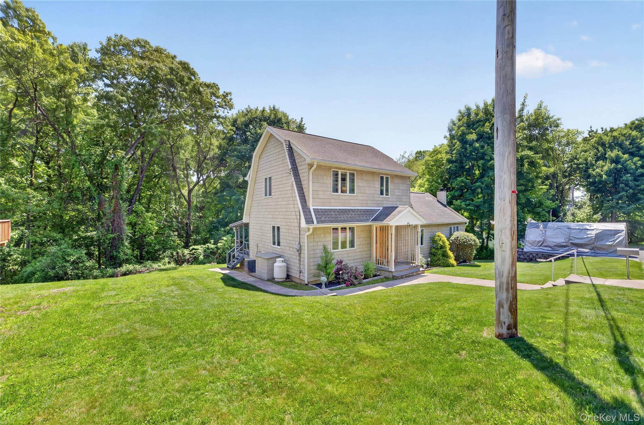 30 Brandeis AVE, Mohegan Lake, NY 10547