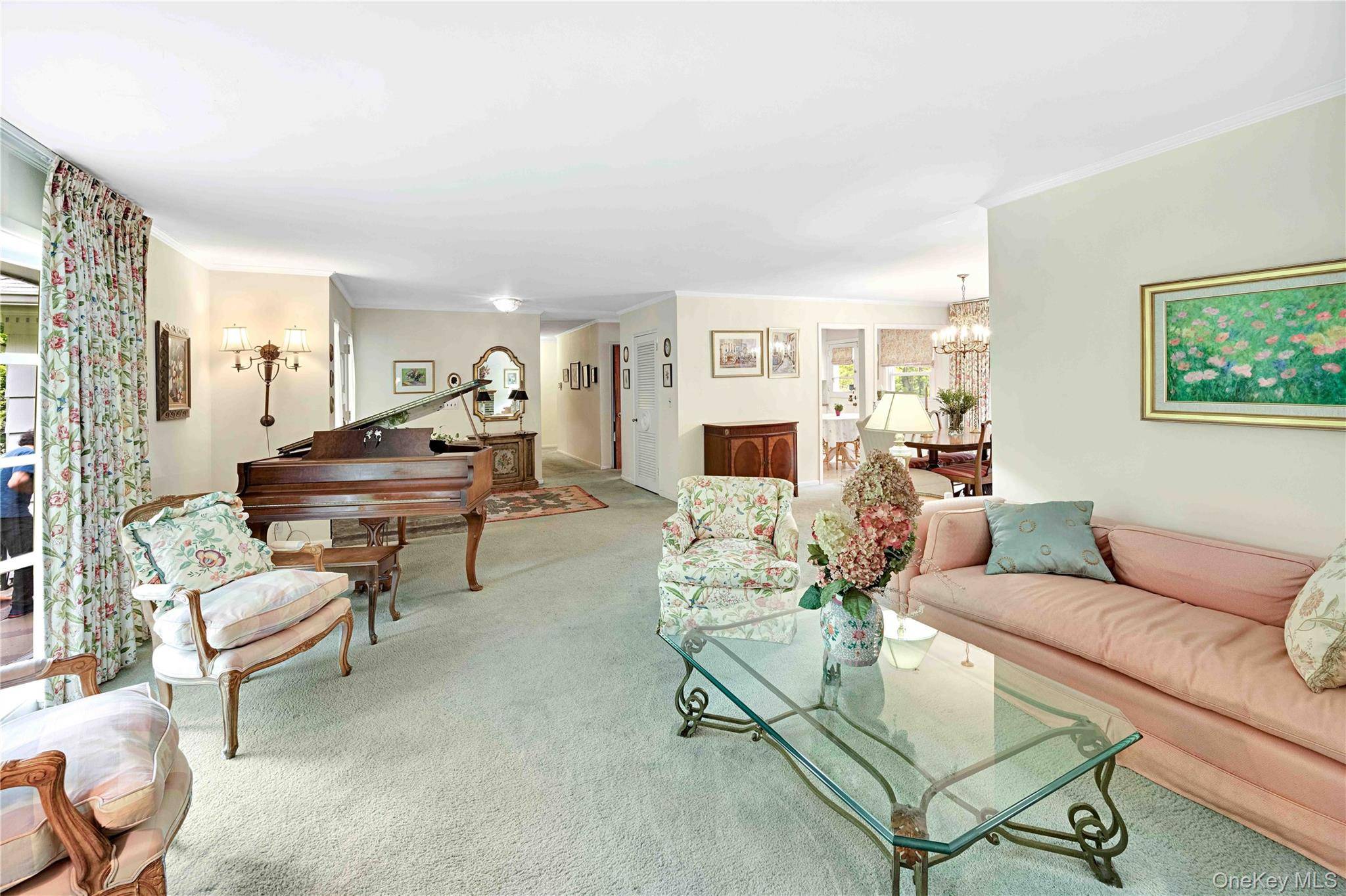 2 Bonnie Briar LN, Larchmont, NY 10538