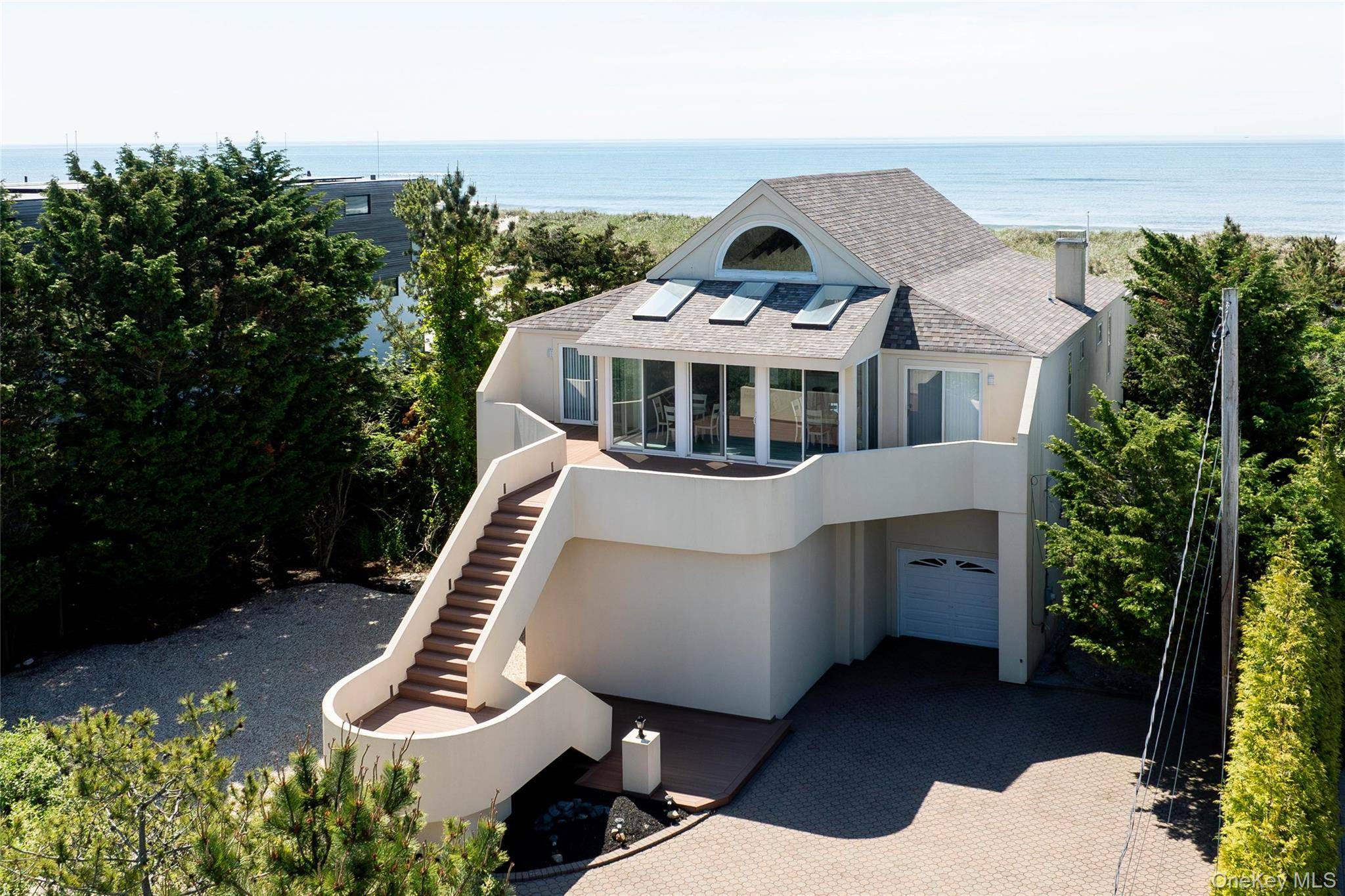 373 Dune RD, Westhampton Beach, NY 11978